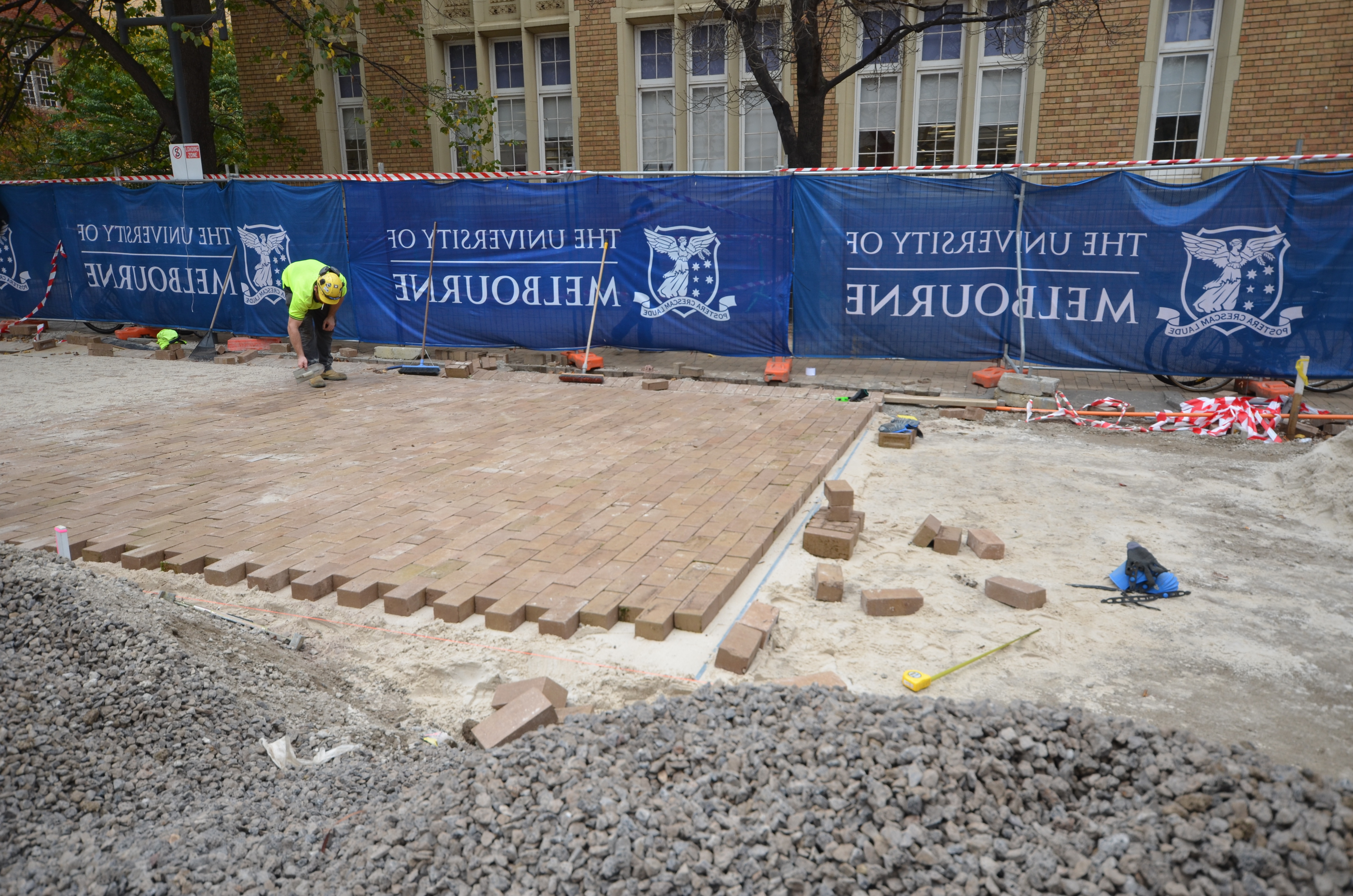 https://archive.abp.unimelb.edu.au/objects/images/Construction/Images/External Works/Brick paving & brick walls/DSC_8220.JPG https://archive.abp.unimelb.edu.au/objects/images/Construction/Images/External Works/Brick paving & brick walls/DSC_8220.JPG