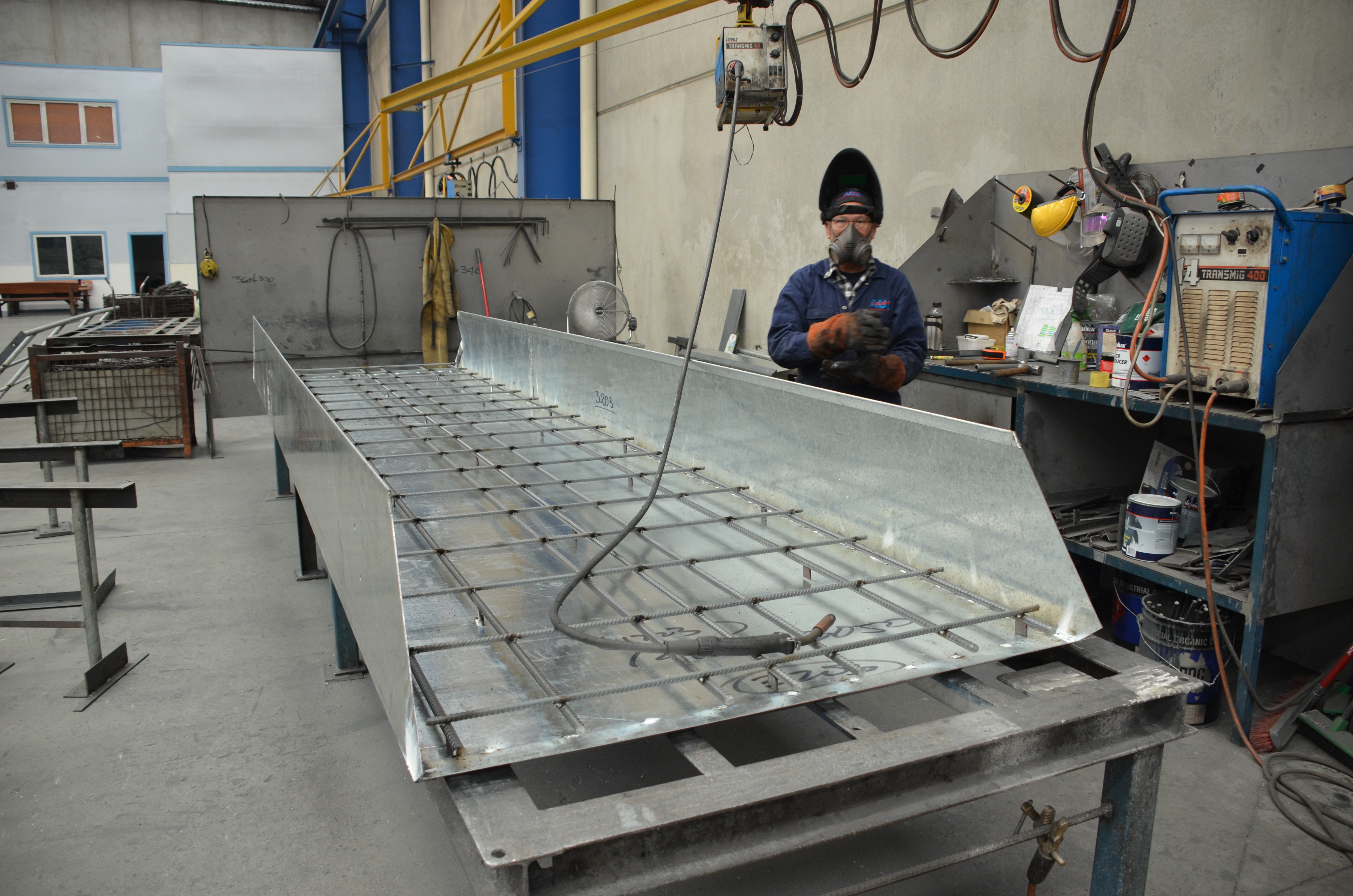 https://archive.abp.unimelb.edu.au/objects/images/Construction/Images/Structural steel/Aus Iron Industries fabrication/DSC_2805.JPG