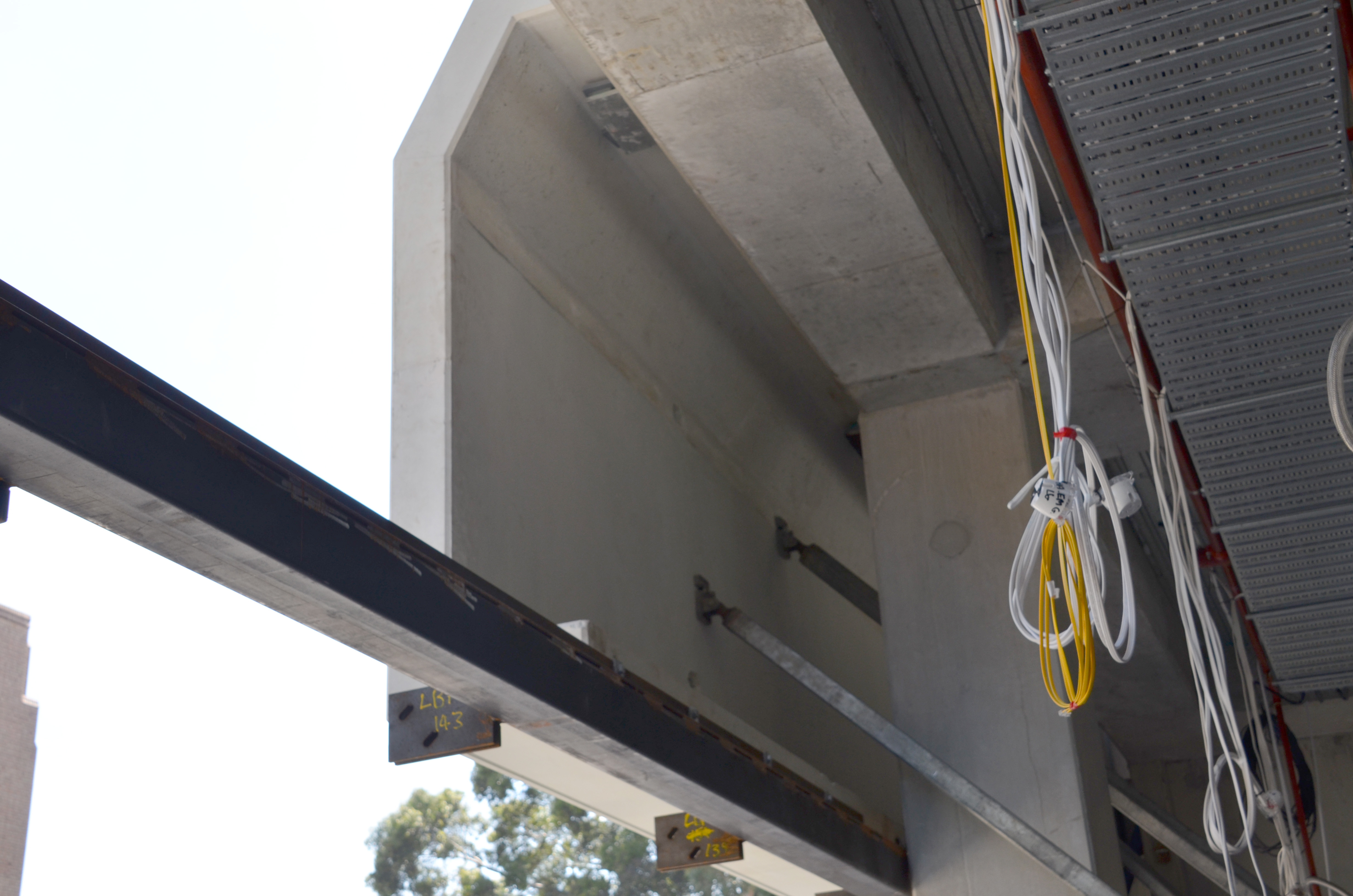 https://archive.abp.unimelb.edu.au/objects/images/Construction/Images/Facades/Precast concrete/Polished south side/DSC_4259.JPG