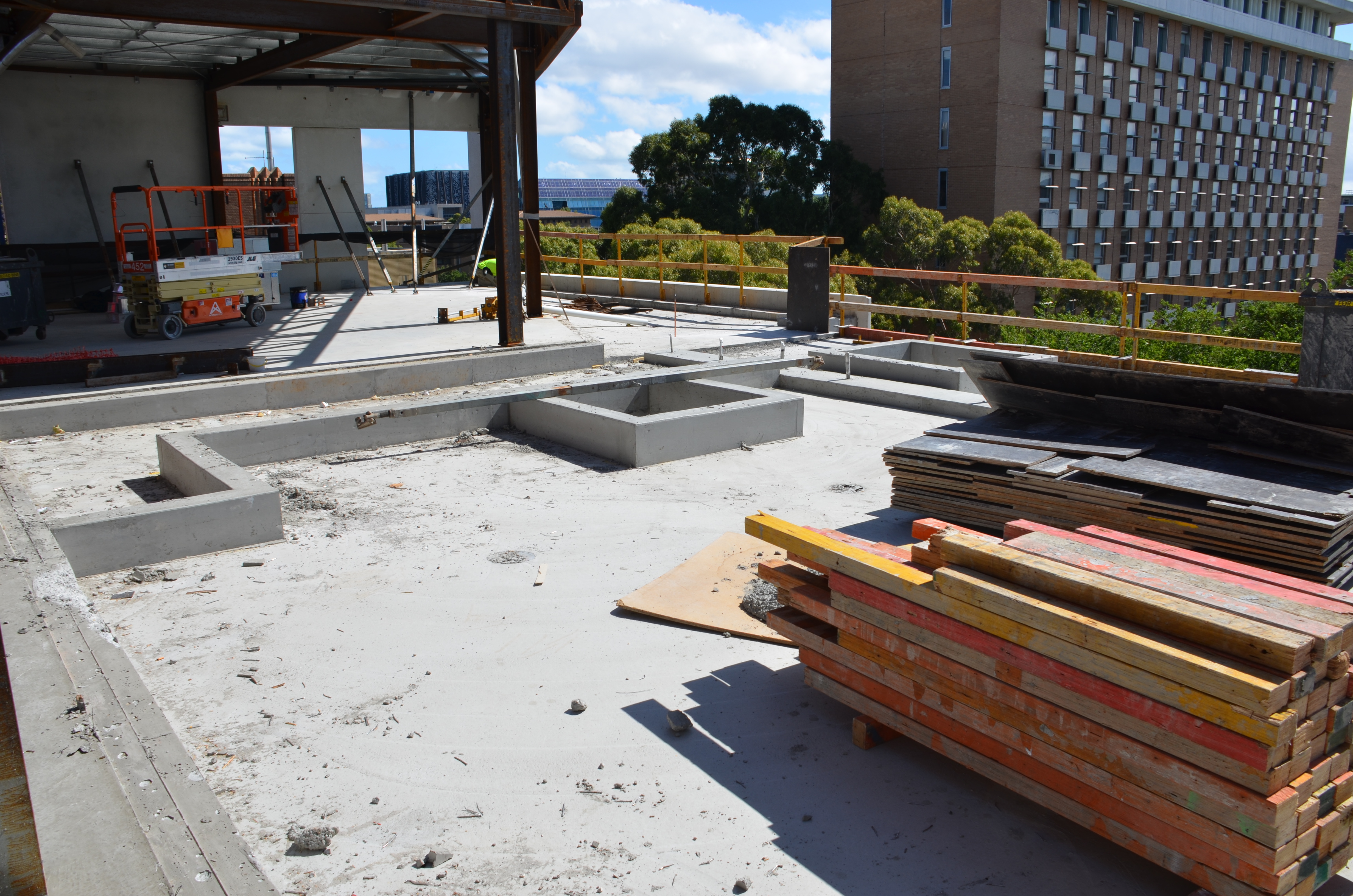 https://archive.abp.unimelb.edu.au/objects/images/Construction/Images/Roof/Rooftop Japanese garden/DSC_4600.JPG https://archive.abp.unimelb.edu.au/objects/images/Construction/Images/Roof/Rooftop Japanese garden/DSC_4600.JPG