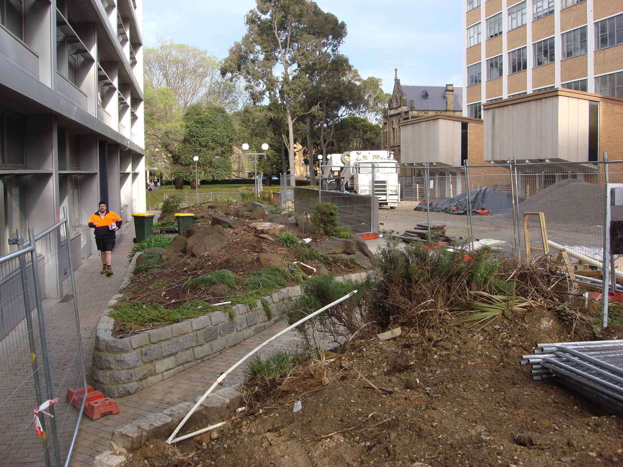 https://archive.abp.unimelb.edu.au/objects/images/Pre-construction/Tree removal - Peter Ashford/DSC07501.JPG https://archive.abp.unimelb.edu.au/objects/images/Pre-construction/Tree removal - Peter Ashford/DSC07501.JPG