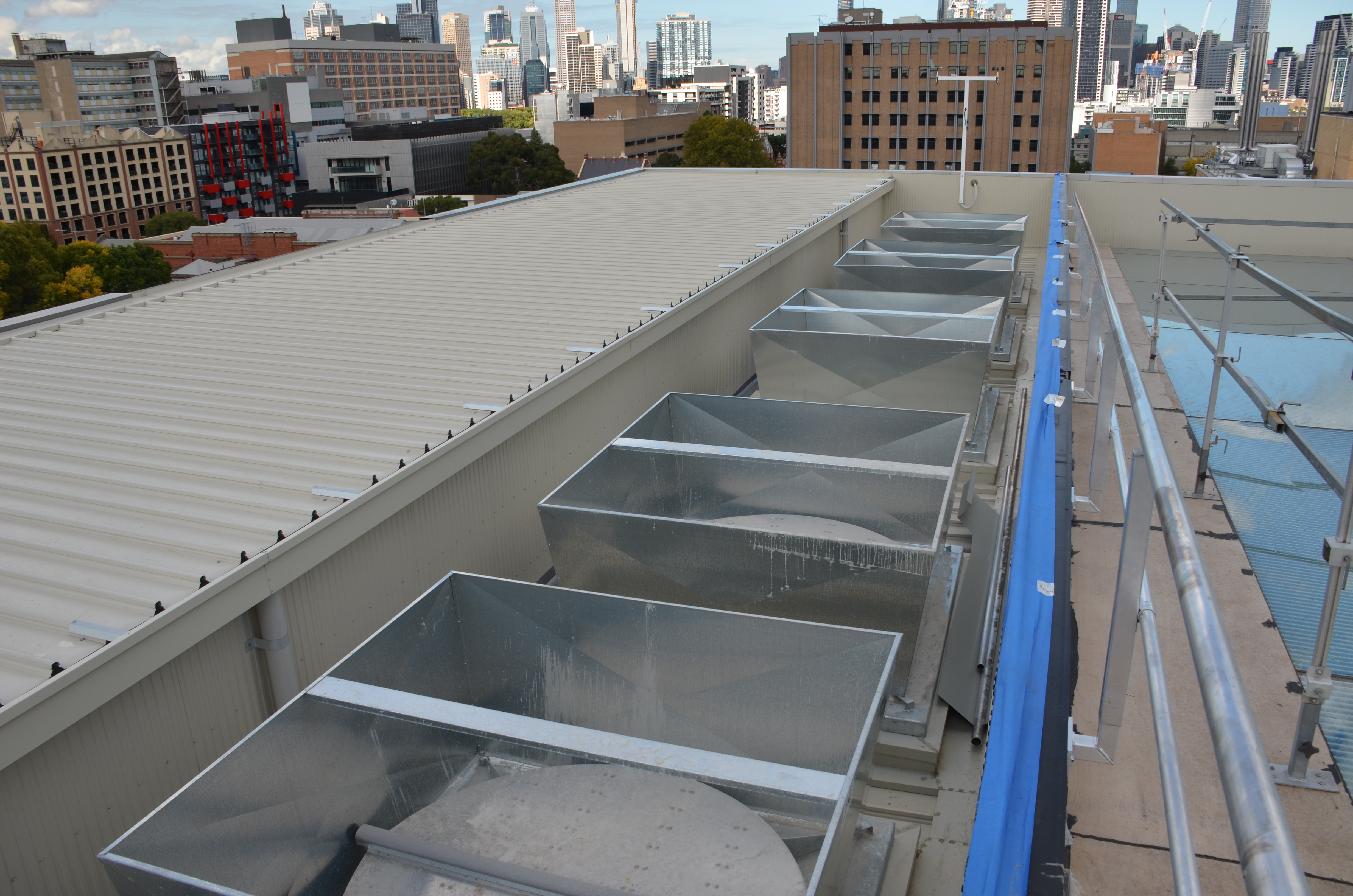 https://archive.abp.unimelb.edu.au/objects/images/Construction/Images/Services/Mechanical/Roof level plant/DSC_7429.JPG https://archive.abp.unimelb.edu.au/objects/images/Construction/Images/Services/Mechanical/Roof level plant/DSC_7429.JPG