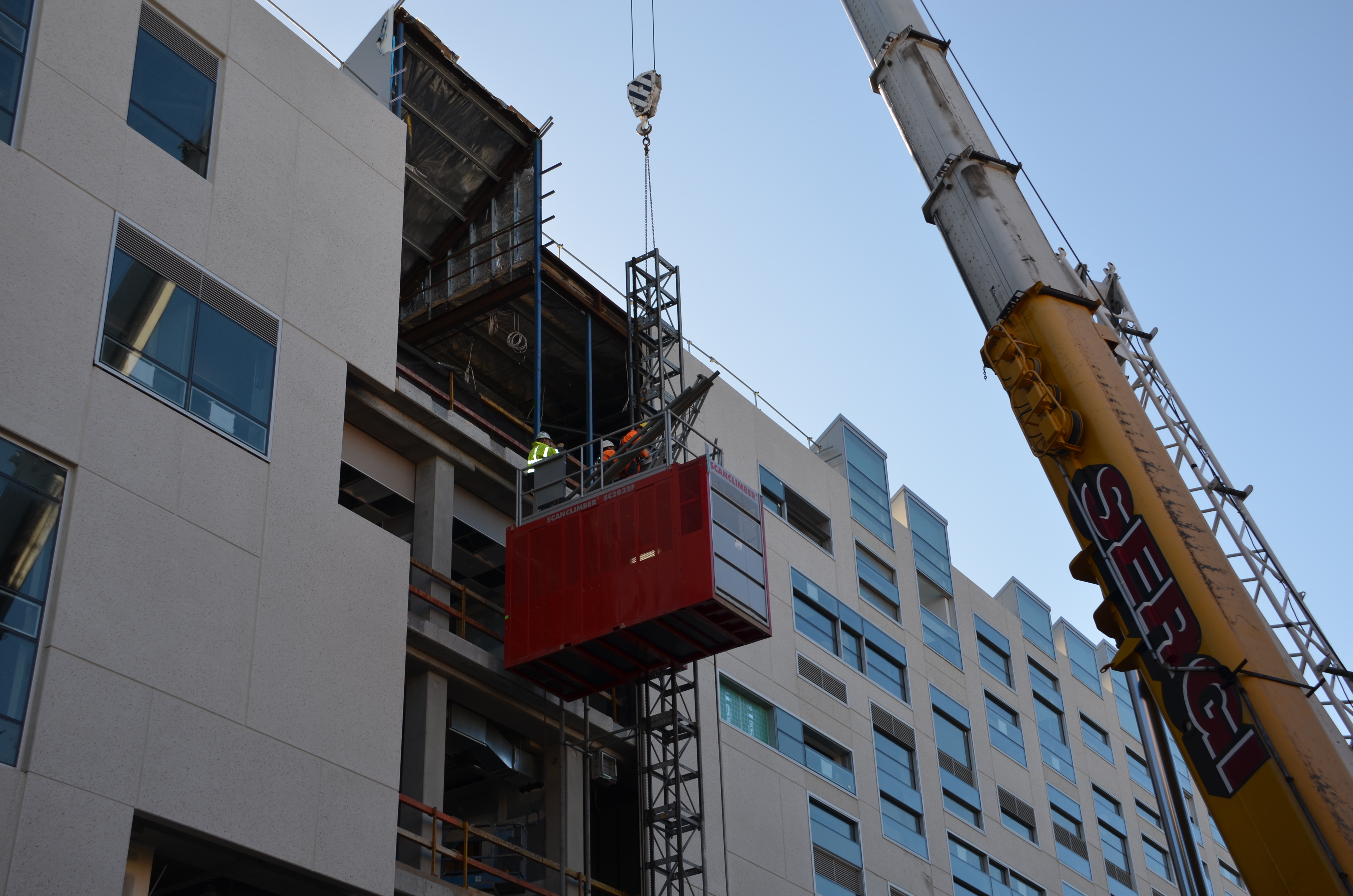 https://archive.abp.unimelb.edu.au/objects/images/Construction/Images/Facades/Precast concrete/Polished south side/DSC_7394.JPG