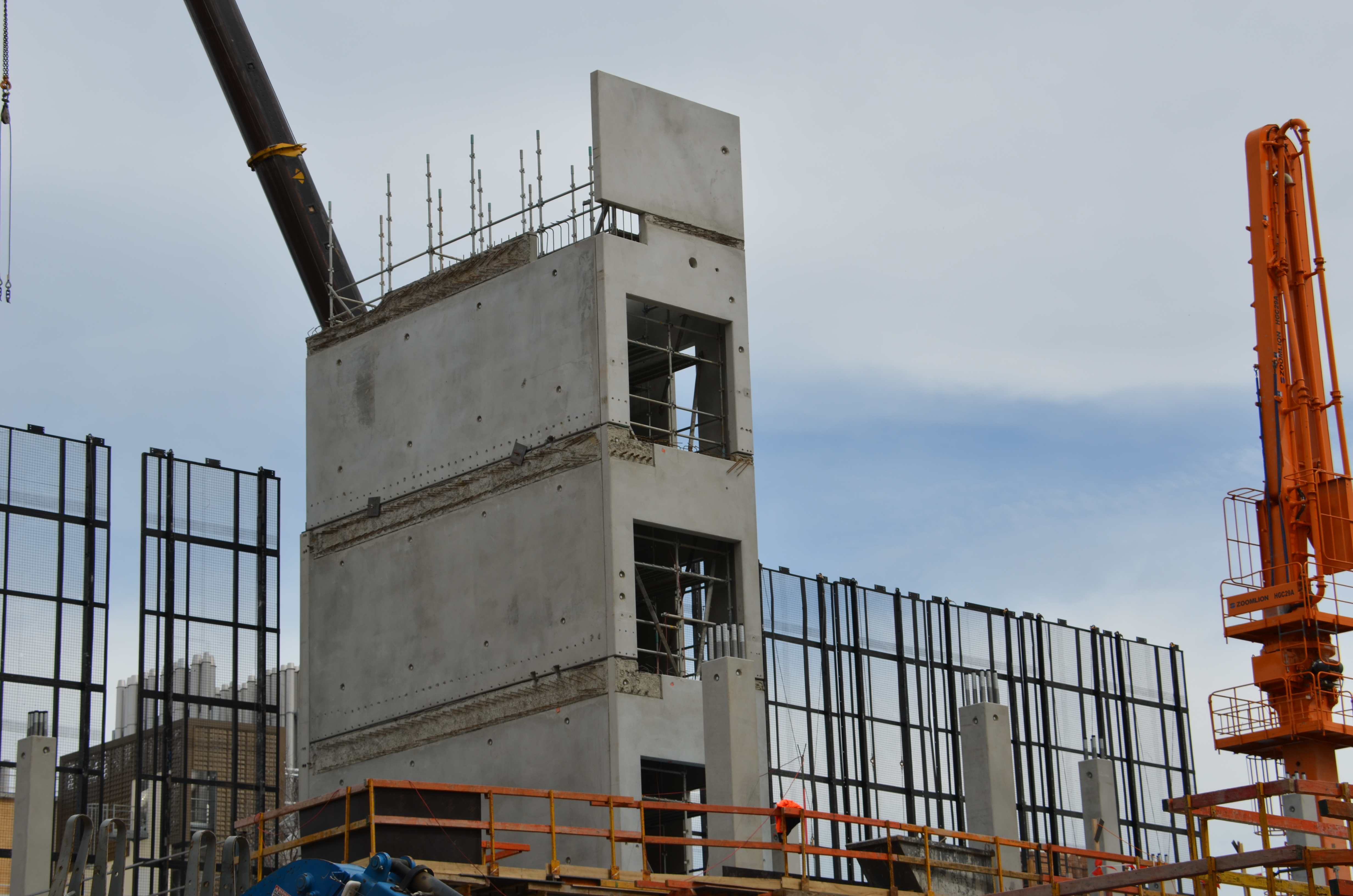 https://archive.abp.unimelb.edu.au/objects/images/Construction/Images/Precast structural concrete walls and columns/Levesl 2-5/DSC_2106.JPG https://archive.abp.unimelb.edu.au/objects/images/Construction/Images/Precast structural concrete walls and columns/Levesl 2-5/DSC_2106.JPG