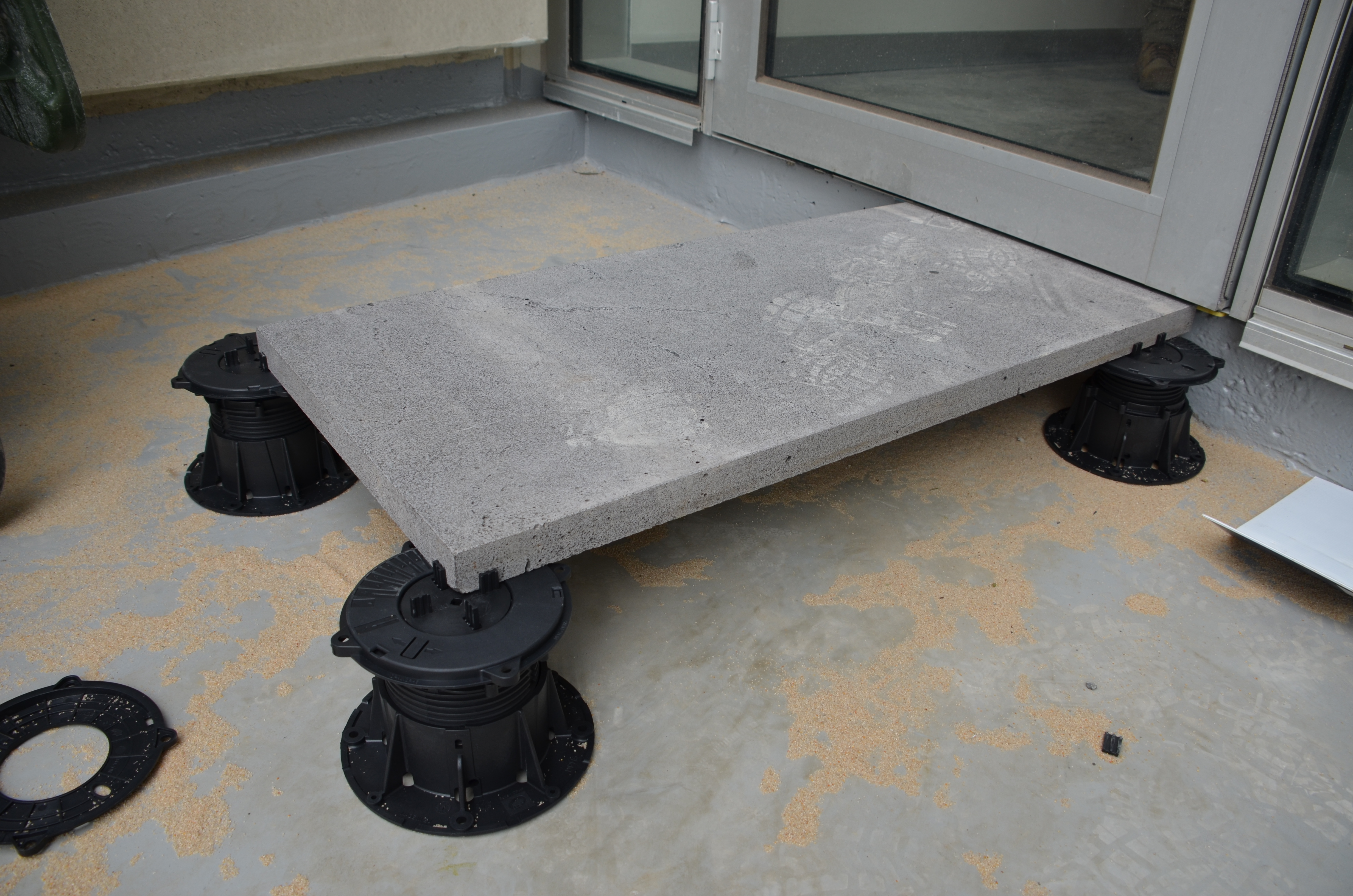 https://archive.abp.unimelb.edu.au/objects/images/Construction/Images/External Works/Dean's terrace/DSC_9061.JPG