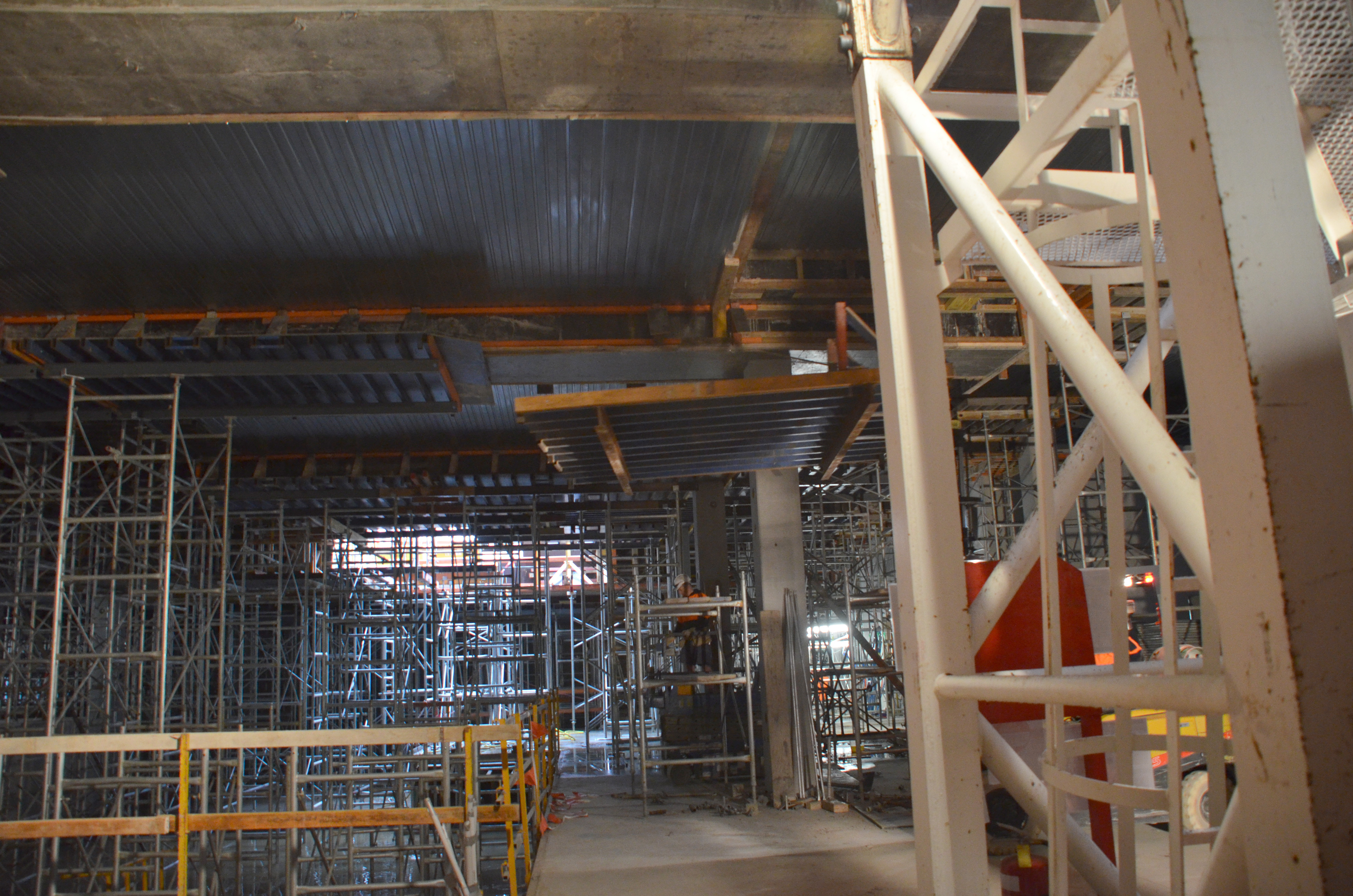 https://archive.abp.unimelb.edu.au/objects/images/Construction/Images/Concrete suspended slabs and beams/Formwork stripping/DSC_2361.JPG https://archive.abp.unimelb.edu.au/objects/images/Construction/Images/Concrete suspended slabs and beams/Formwork stripping/DSC_2361.JPG