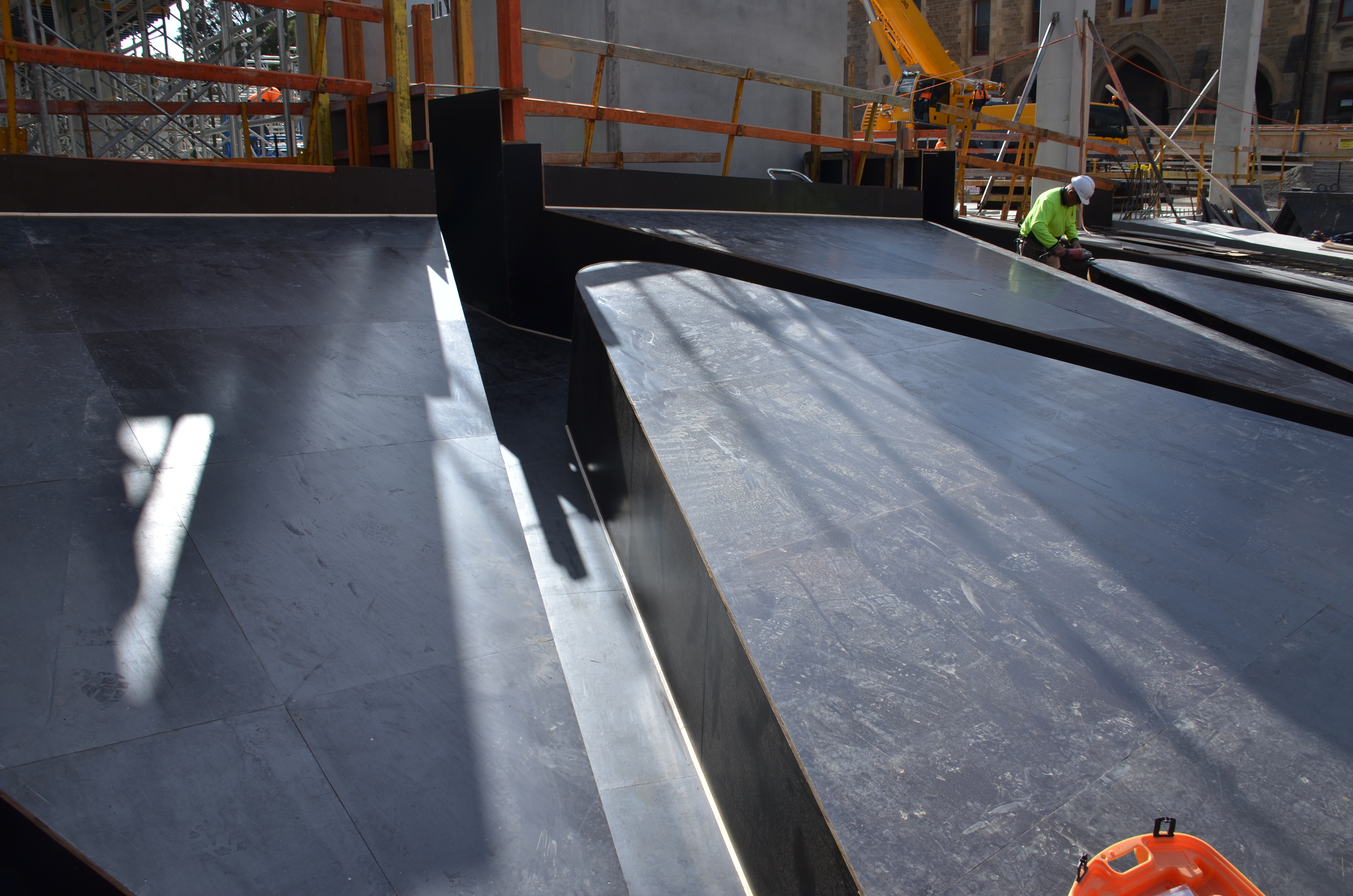 https://archive.abp.unimelb.edu.au/objects/images/Construction/Images/Concrete suspended slabs and beams/Wishbone beams library/DSC_1383.JPG