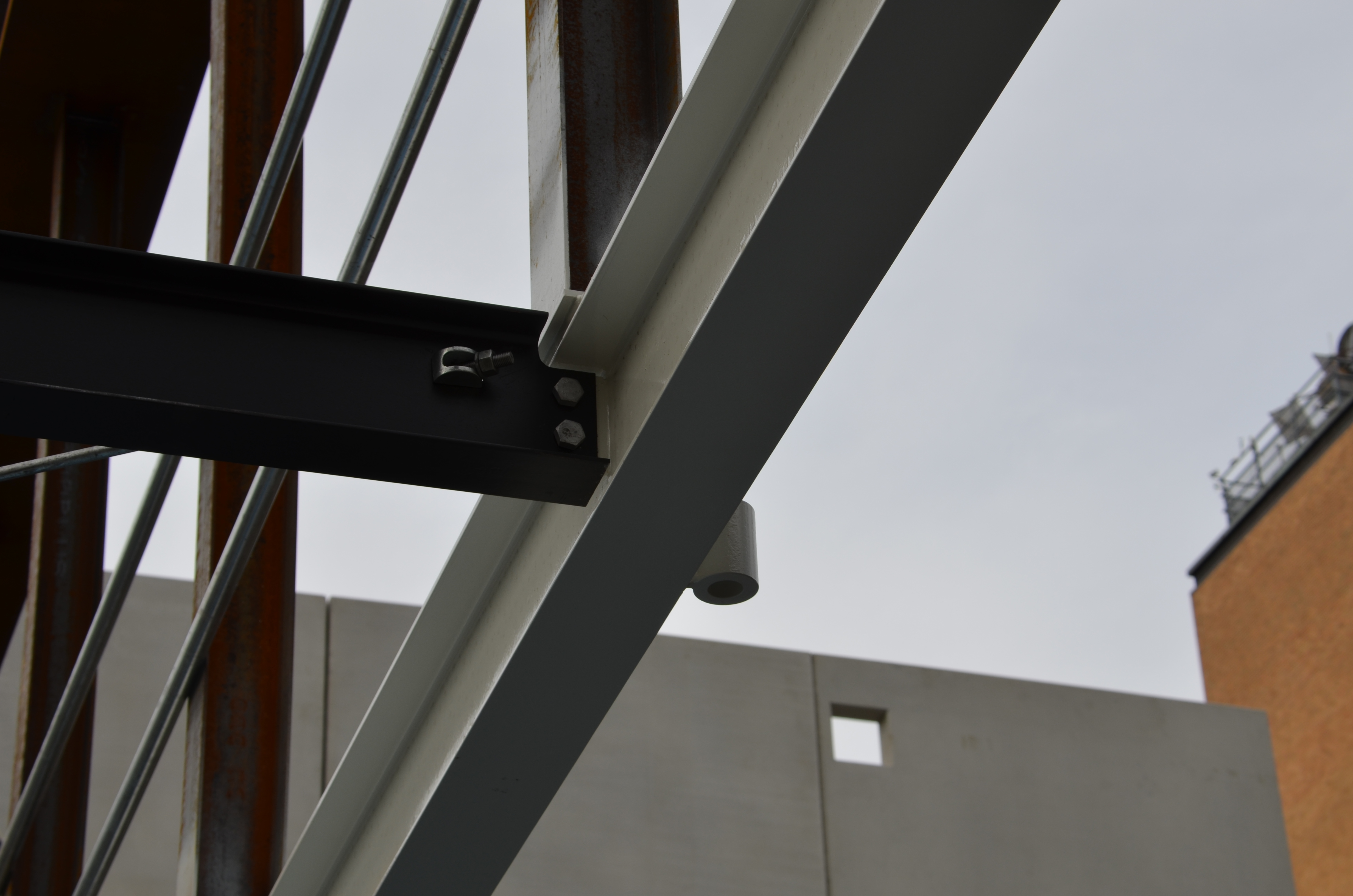 https://archive.abp.unimelb.edu.au/objects/images/Construction/Images/Stairs, walkways and balustrades/Structural steel walkways & support structure/DSC_3821.JPG