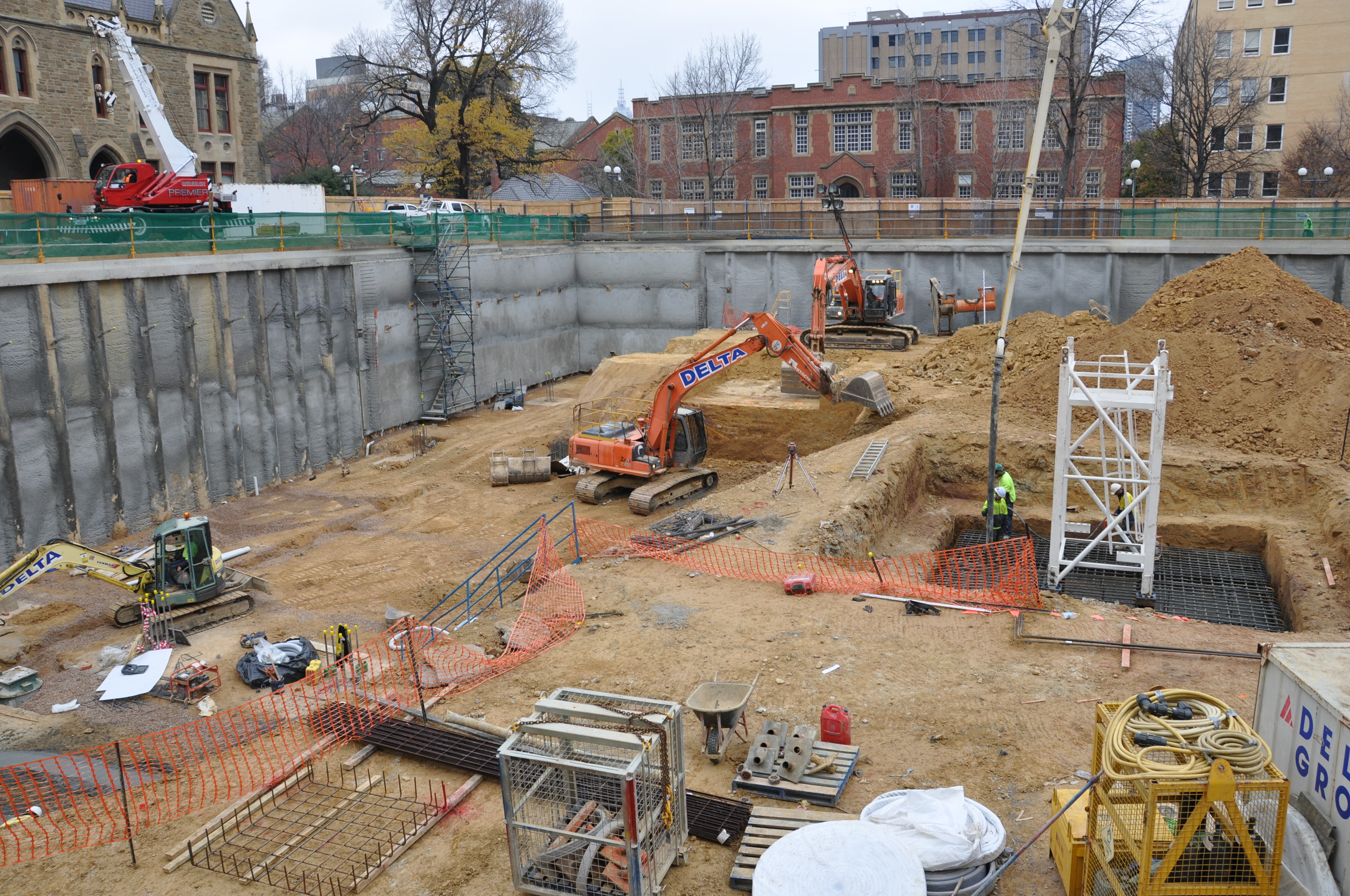 https://archive.abp.unimelb.edu.au/objects/images/Construction/Images/Pad footings & raft footings/DSC_0278.JPG https://archive.abp.unimelb.edu.au/objects/images/Construction/Images/Pad footings & raft footings/DSC_0278.JPG