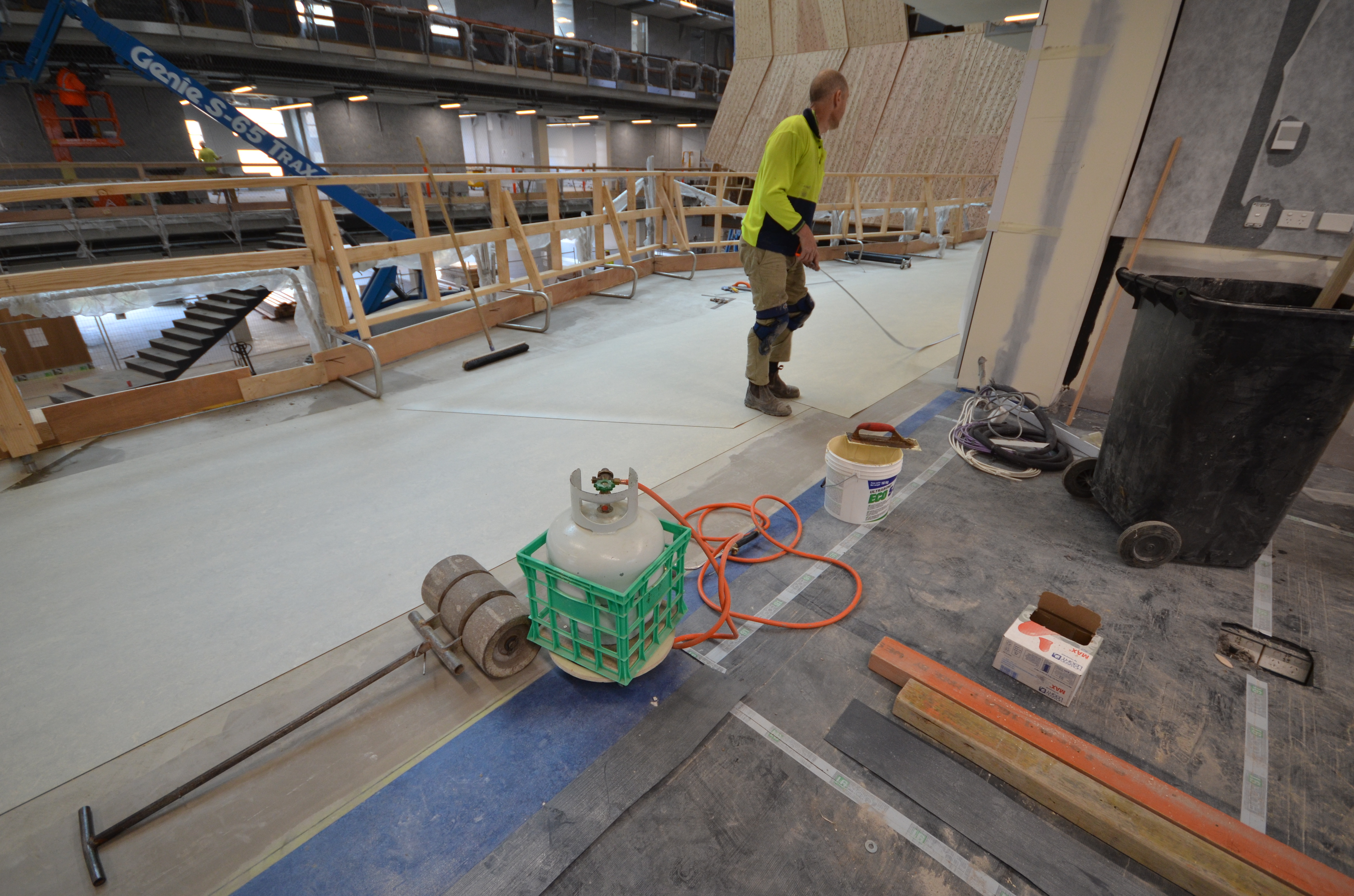 https://archive.abp.unimelb.edu.au/objects/images/Construction/Images/Floors and finishes/Vinyl sheet/DSC_8431.JPG