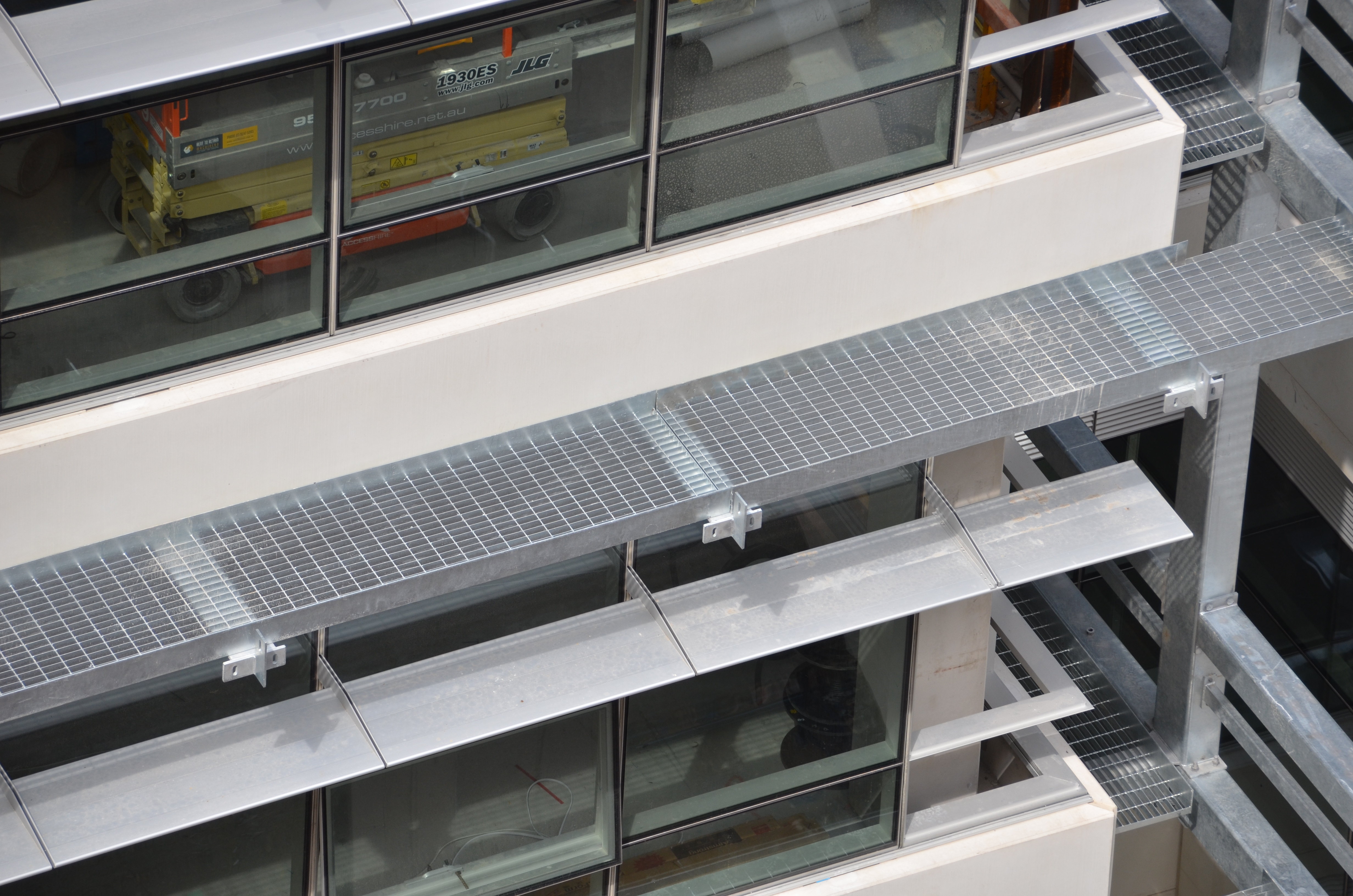https://archive.abp.unimelb.edu.au/objects/images/Construction/Images/Facades/Zinc screens & access platforms/Access platforms/DSC_5368.JPG https://archive.abp.unimelb.edu.au/objects/images/Construction/Images/Facades/Zinc screens & access platforms/Access platforms/DSC_5368.JPG