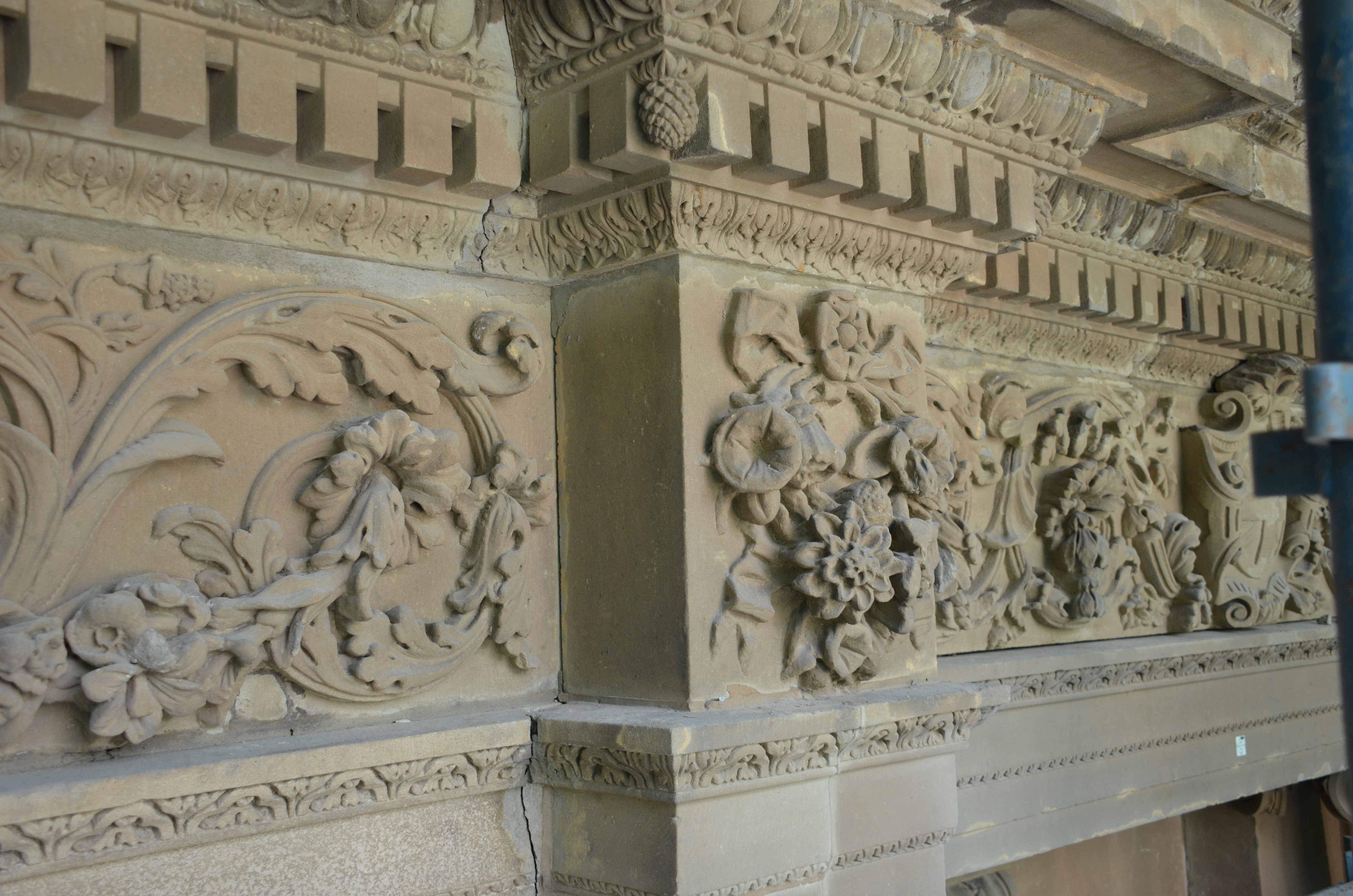 https://archive.abp.unimelb.edu.au/objects/images/Construction/Images/Facades/Joseph Reed/Restoration during BM construction/DSC_4521.JPG