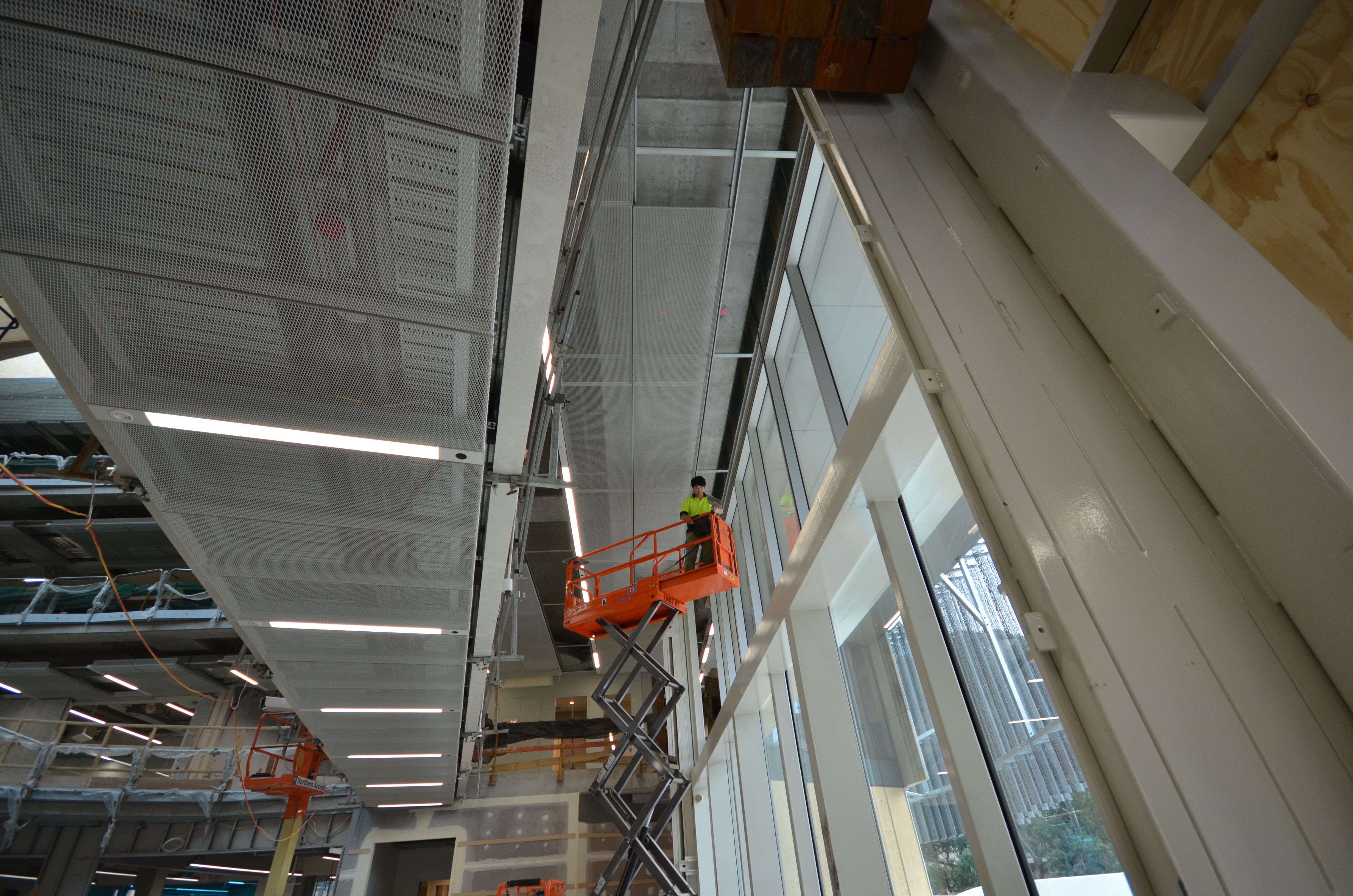 https://archive.abp.unimelb.edu.au/objects/images/Construction/Images/Ceilings/Perforated metal/DSC_8404.JPG