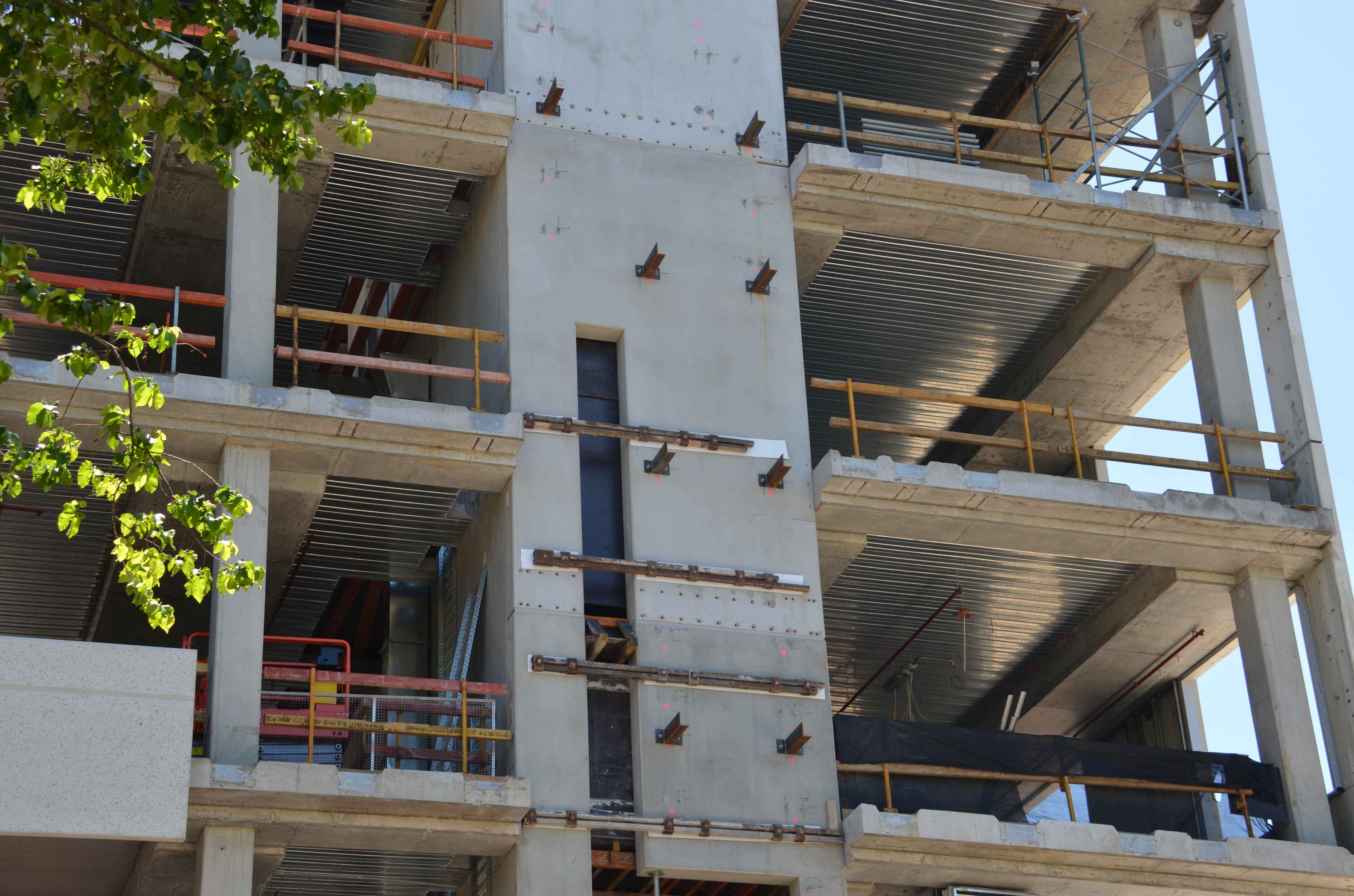 https://archive.abp.unimelb.edu.au/objects/images/Construction/Images/Facades/Precast concrete/Polished south side/DSC_3744.JPG