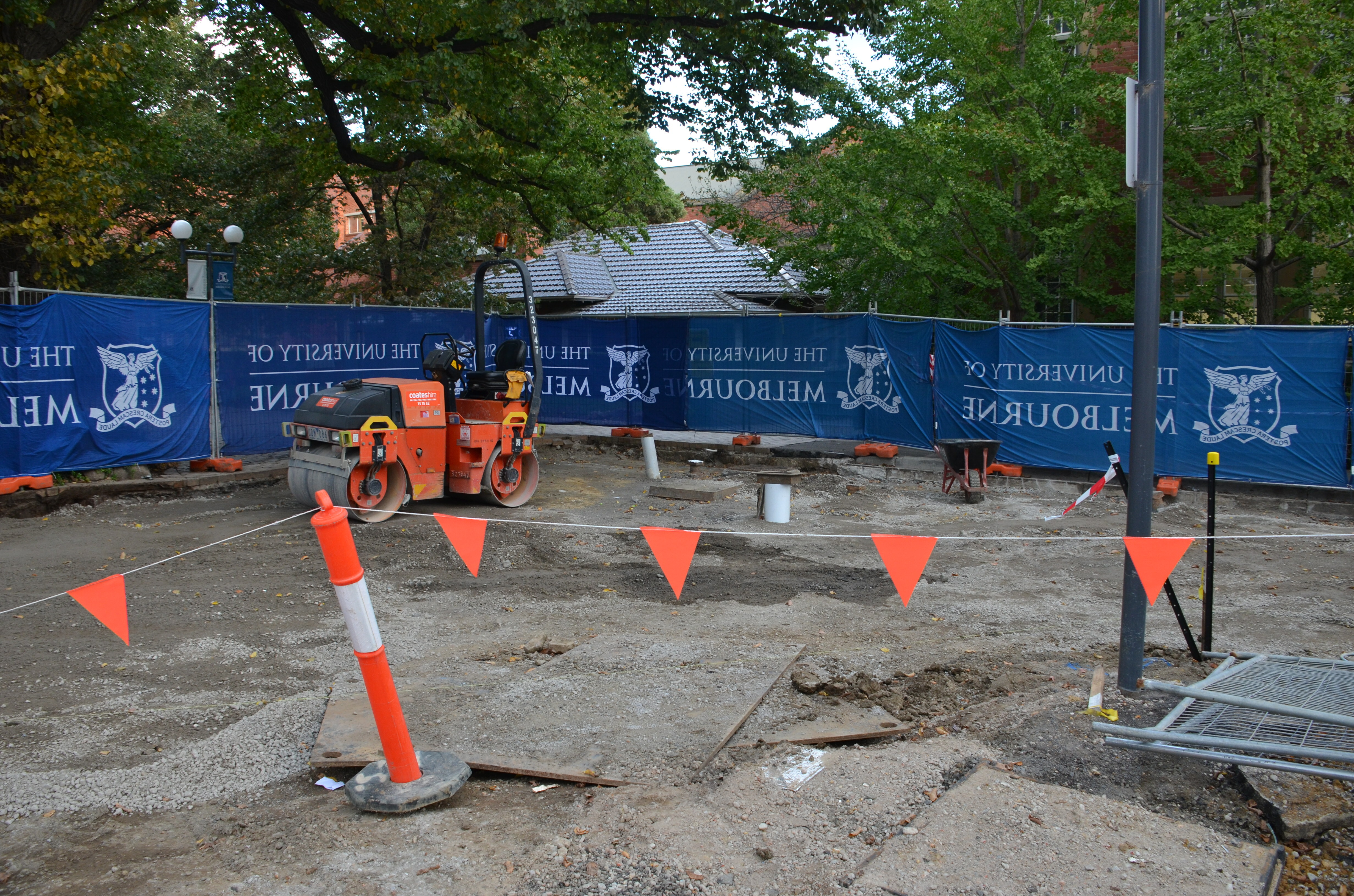 https://archive.abp.unimelb.edu.au/objects/images/Construction/Images/External Works/Groundworks/DSC_7207.JPG https://archive.abp.unimelb.edu.au/objects/images/Construction/Images/External Works/Groundworks/DSC_7207.JPG