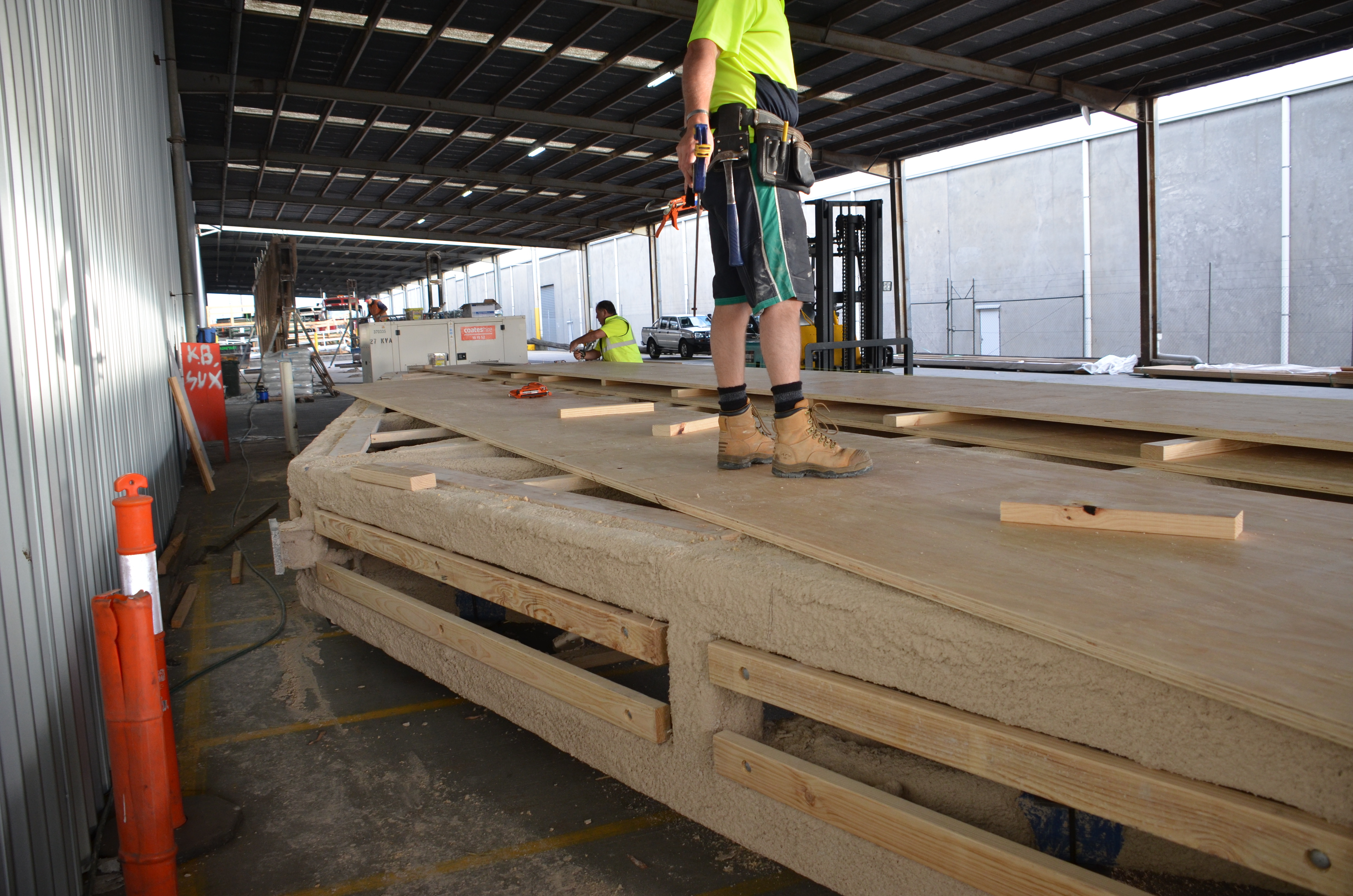 https://archive.abp.unimelb.edu.au/objects/images/Construction/Images/LVL roof beams & coffers/AUS Iron industries/DSC_4661.JPG https://archive.abp.unimelb.edu.au/objects/images/Construction/Images/LVL roof beams & coffers/AUS Iron industries/DSC_4661.JPG