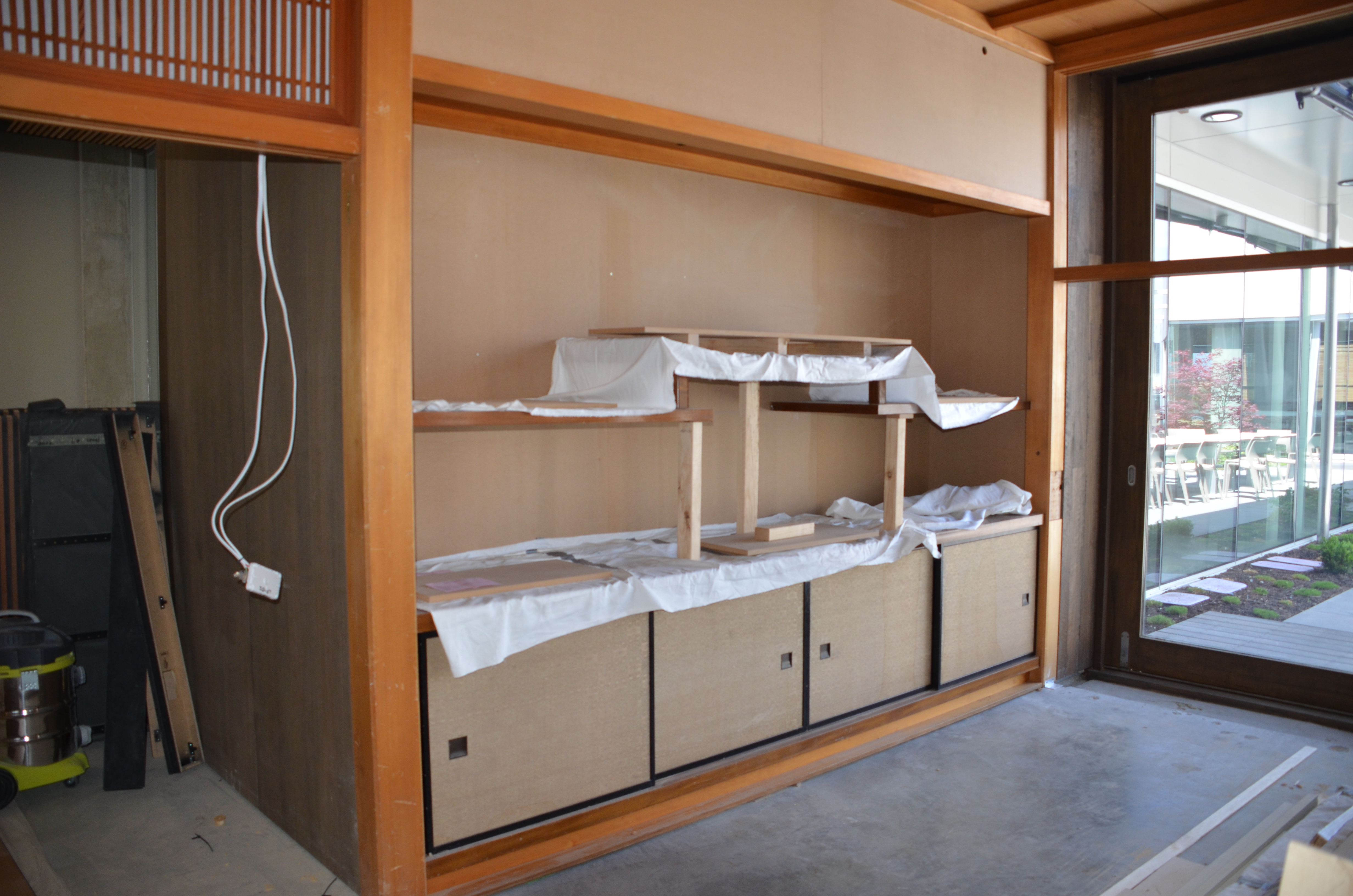 https://archive.abp.unimelb.edu.au/objects/images/Construction/Images/Japanese room refit/DSD_0595.JPG https://archive.abp.unimelb.edu.au/objects/images/Construction/Images/Japanese room refit/DSD_0595.JPG