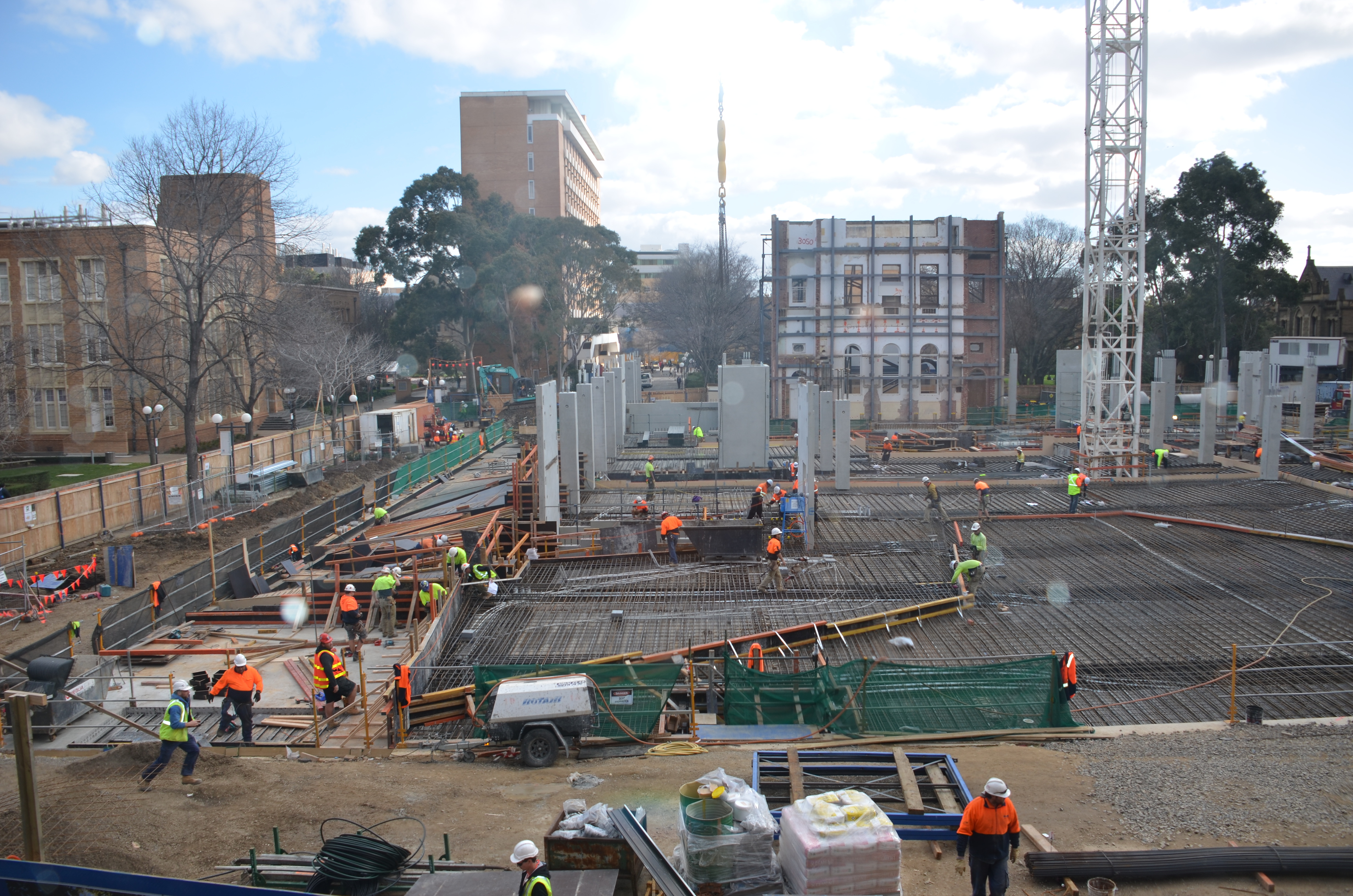 https://archive.abp.unimelb.edu.au/objects/images/Construction/Images/Concrete suspended slabs and beams/Wishbone beams library/DSC_1264.JPG