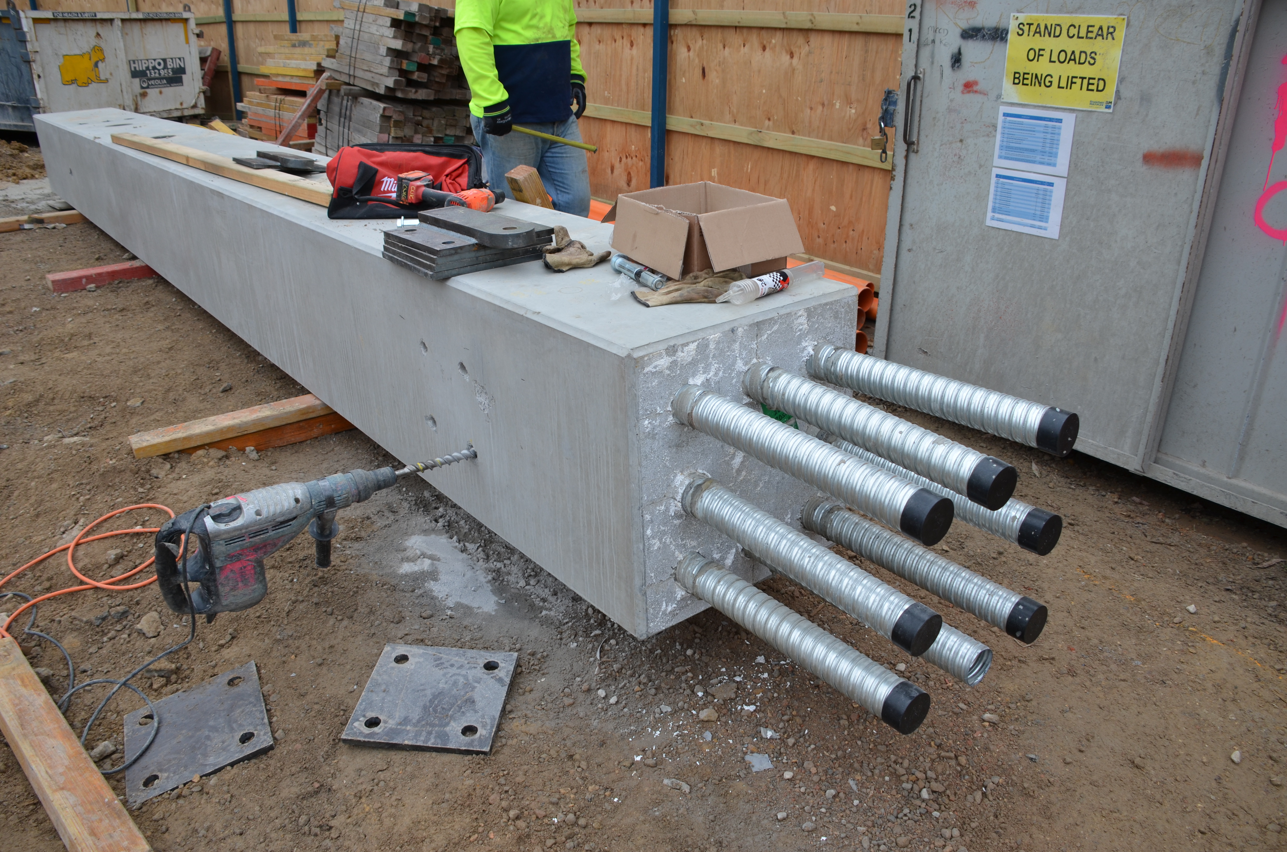 https://archive.abp.unimelb.edu.au/objects/images/Construction/Images/Precast structural concrete walls and columns/Basement/DSC_0693.JPG