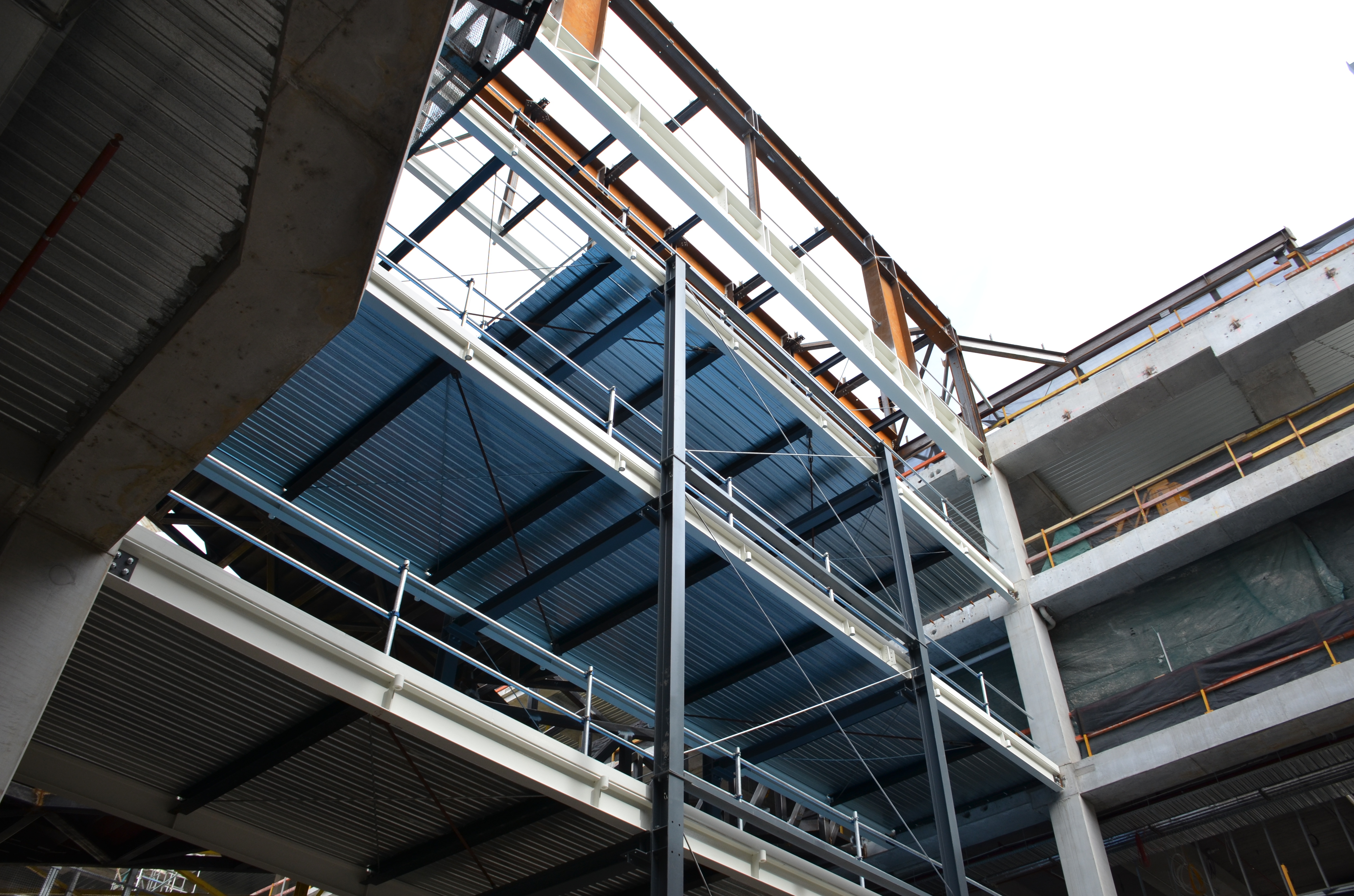 https://archive.abp.unimelb.edu.au/objects/images/Construction/Images/Stairs, walkways and balustrades/Structural steel walkways & support structure/DSC_3782.JPG