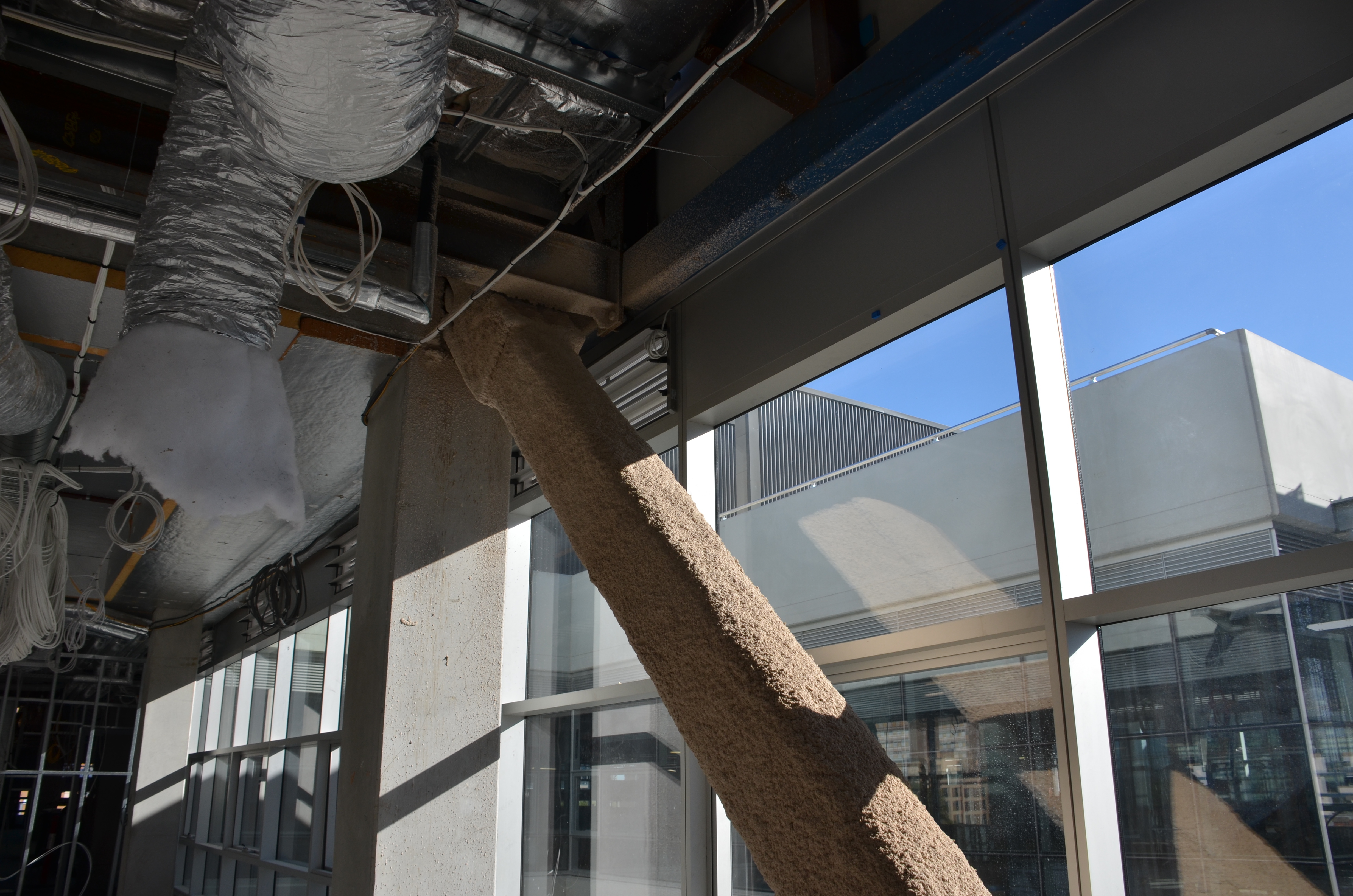 https://archive.abp.unimelb.edu.au/objects/images/Construction/Images/Structural steel/Cantilever/Fire protection and cladding/DSC_6829.JPG https://archive.abp.unimelb.edu.au/objects/images/Construction/Images/Structural steel/Cantilever/Fire protection and cladding/DSC_6829.JPG
