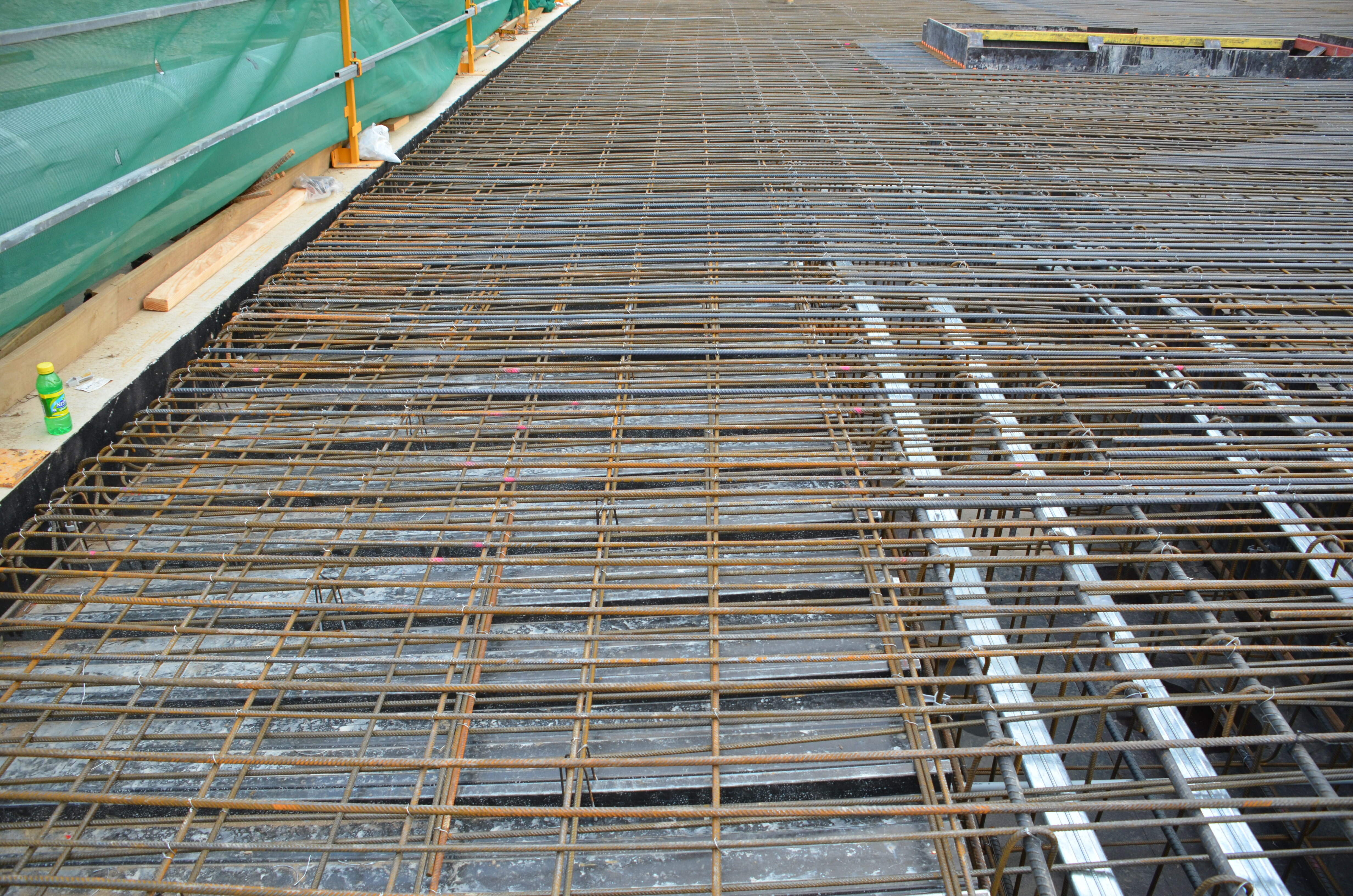 https://archive.abp.unimelb.edu.au/objects/images/Construction/Images/Concrete suspended slabs and beams/Ground level & formwork/DSC_1284.JPG https://archive.abp.unimelb.edu.au/objects/images/Construction/Images/Concrete suspended slabs and beams/Ground level & formwork/DSC_1284.JPG