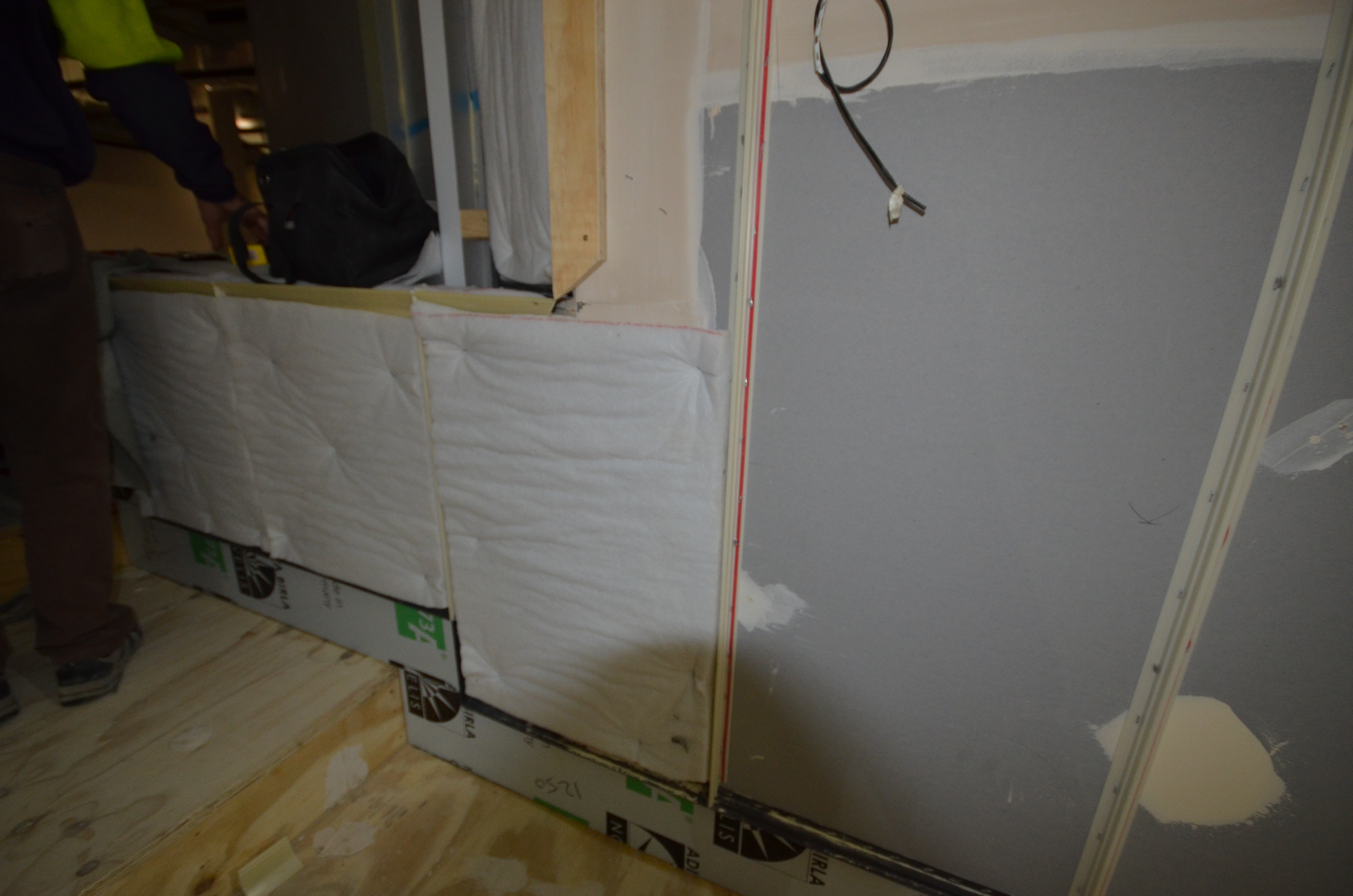 https://archive.abp.unimelb.edu.au/objects/images/Construction/Images/Wall linings and finishes/Small and large lecture theatre acoustic felt/DSC_7631.JPG
