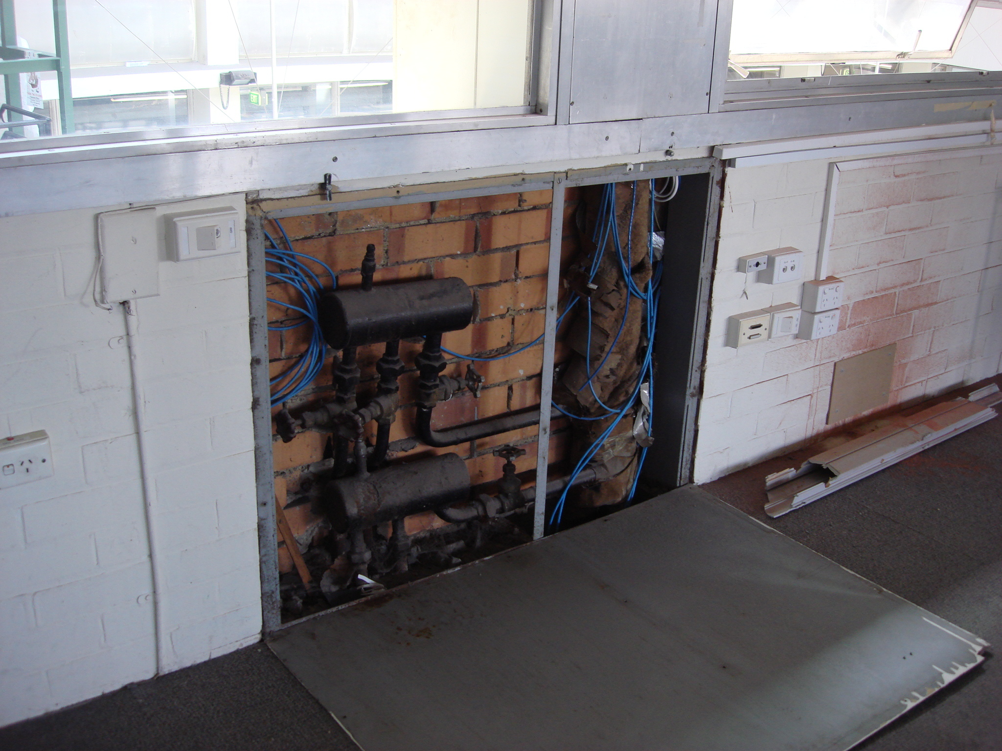 https://archive.abp.unimelb.edu.au/objects/images/Pre-construction/Asbestos removal/Library/DSC07589.JPG https://archive.abp.unimelb.edu.au/objects/images/Pre-construction/Asbestos removal/Library/DSC07589.JPG