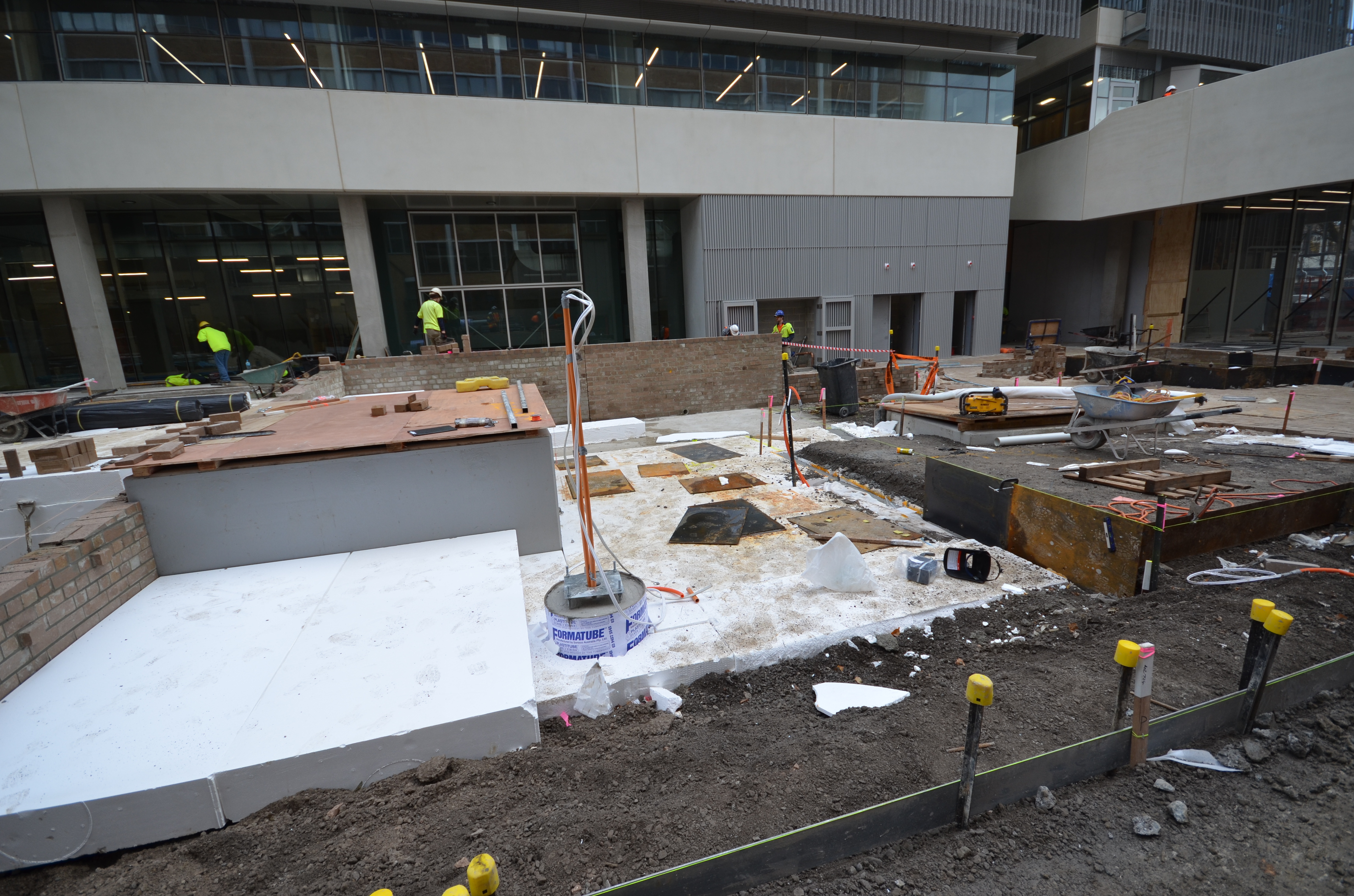 https://archive.abp.unimelb.edu.au/objects/images/Construction/Images/External Works/Polystyrene foam over plantroom north side/DSC_9170.JPG