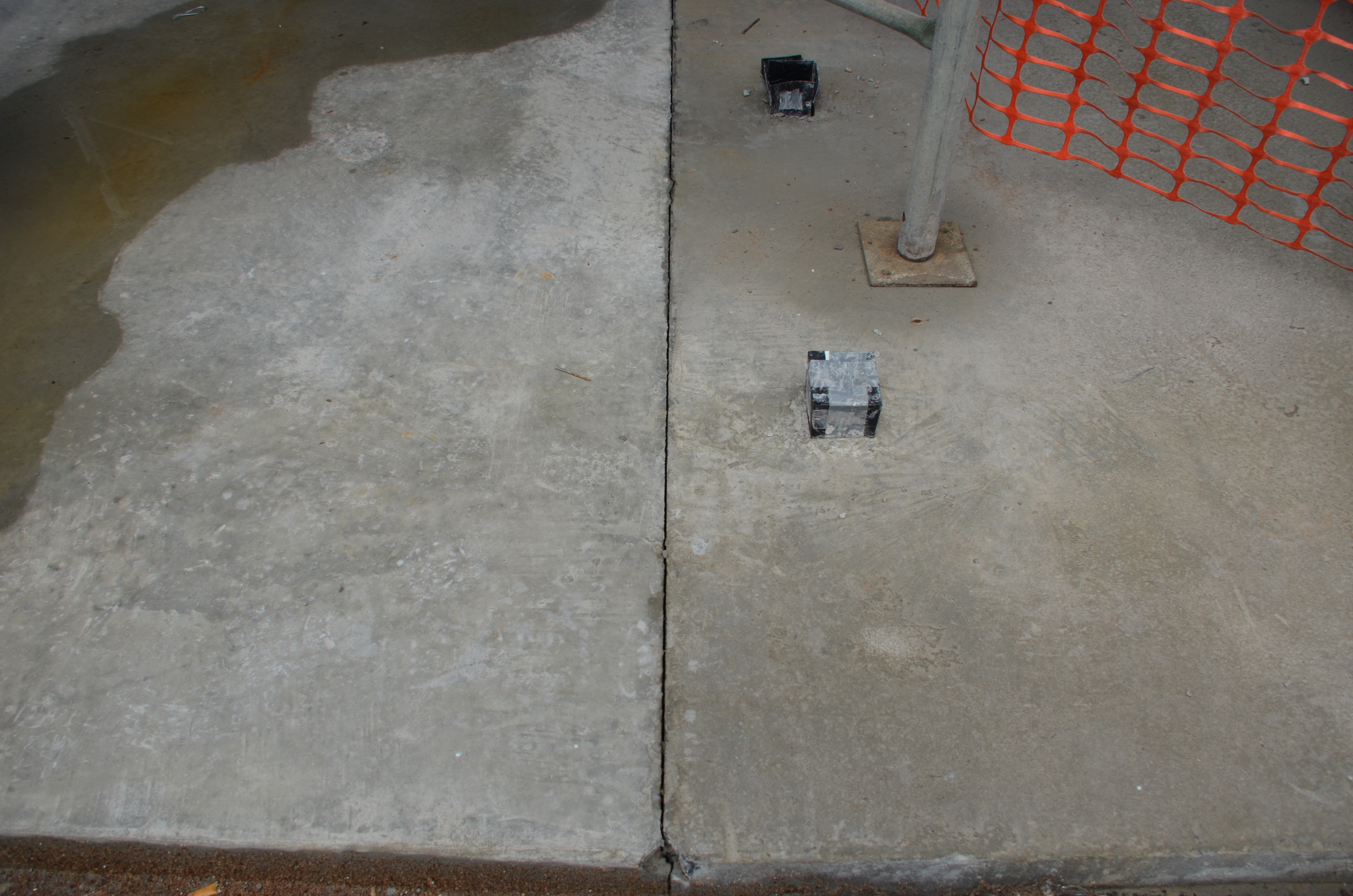 https://archive.abp.unimelb.edu.au/objects/images/Construction/Images/Concrete suspended slabs and beams/Slab movement joints/DSC_3010.JPG
