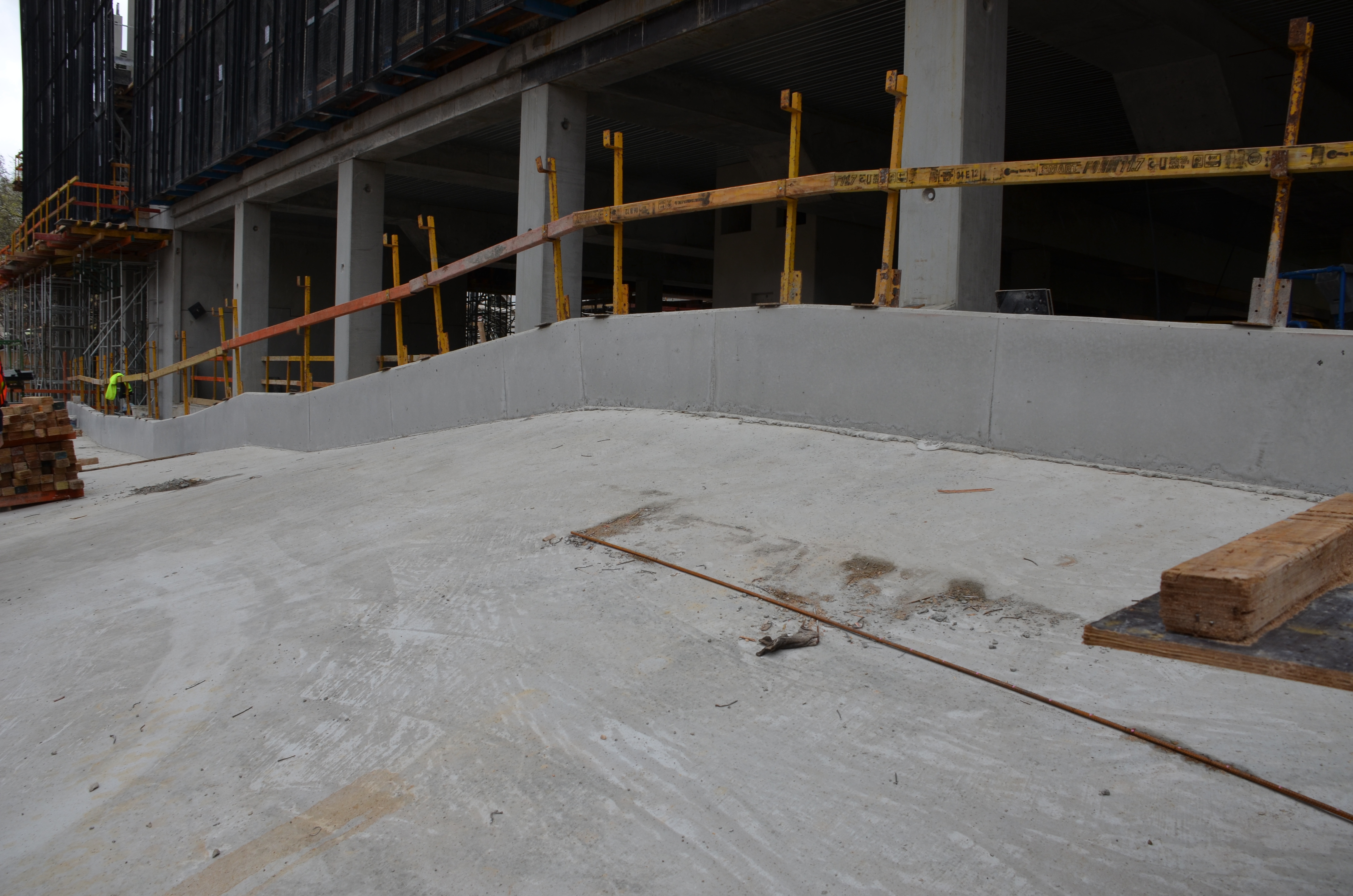 https://archive.abp.unimelb.edu.au/objects/images/Construction/Images/Concrete suspended slabs and beams/Wishbone beams library/DSC_2503.JPG