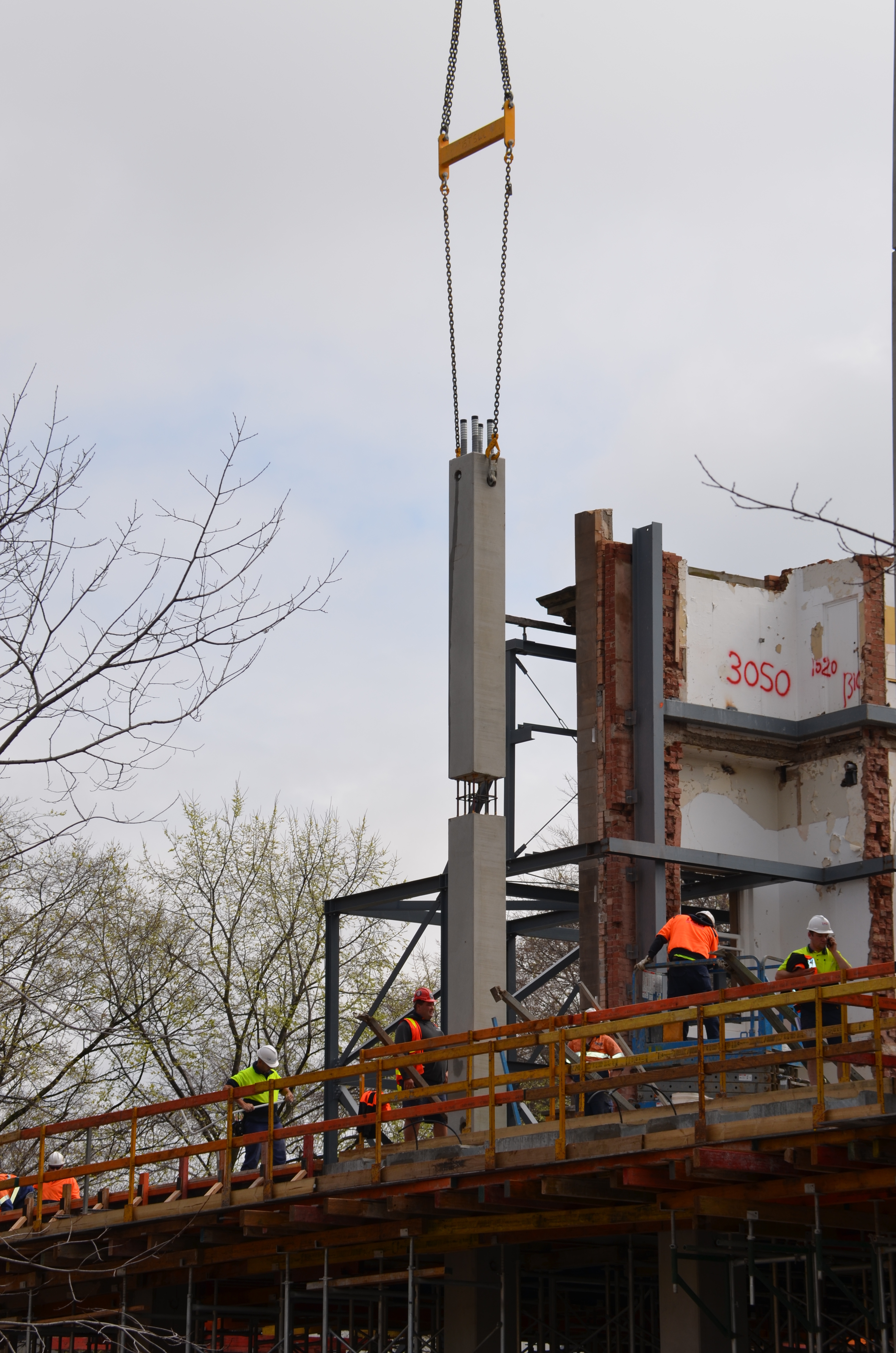 https://archive.abp.unimelb.edu.au/objects/images/Construction/Images/Precast structural concrete walls and columns/Levesl 2-5/DSC_2143.JPG