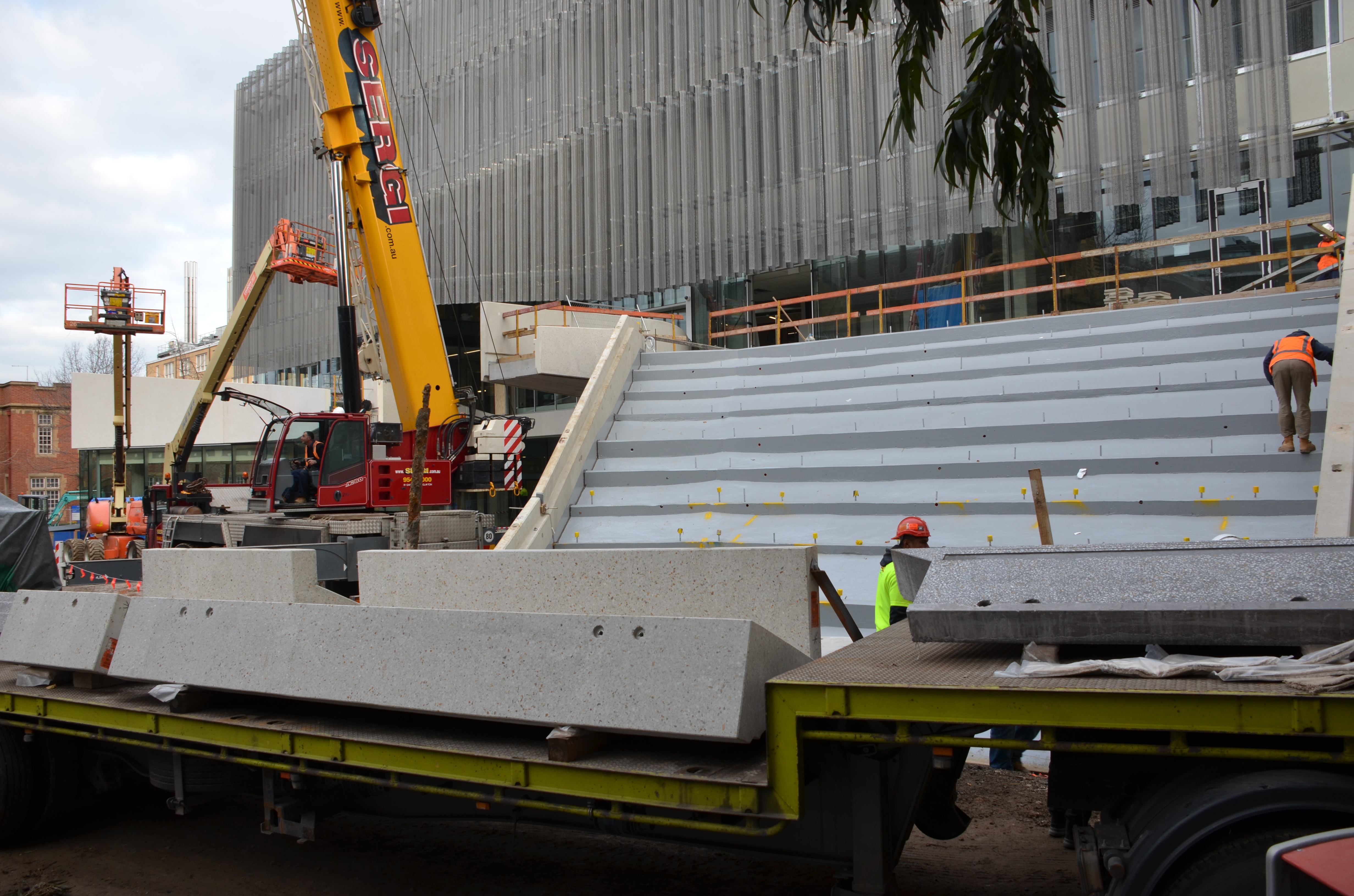 https://archive.abp.unimelb.edu.au/objects/images/Construction/Images/Stairs, walkways and balustrades/External east stairs/DSC_8948.JPG