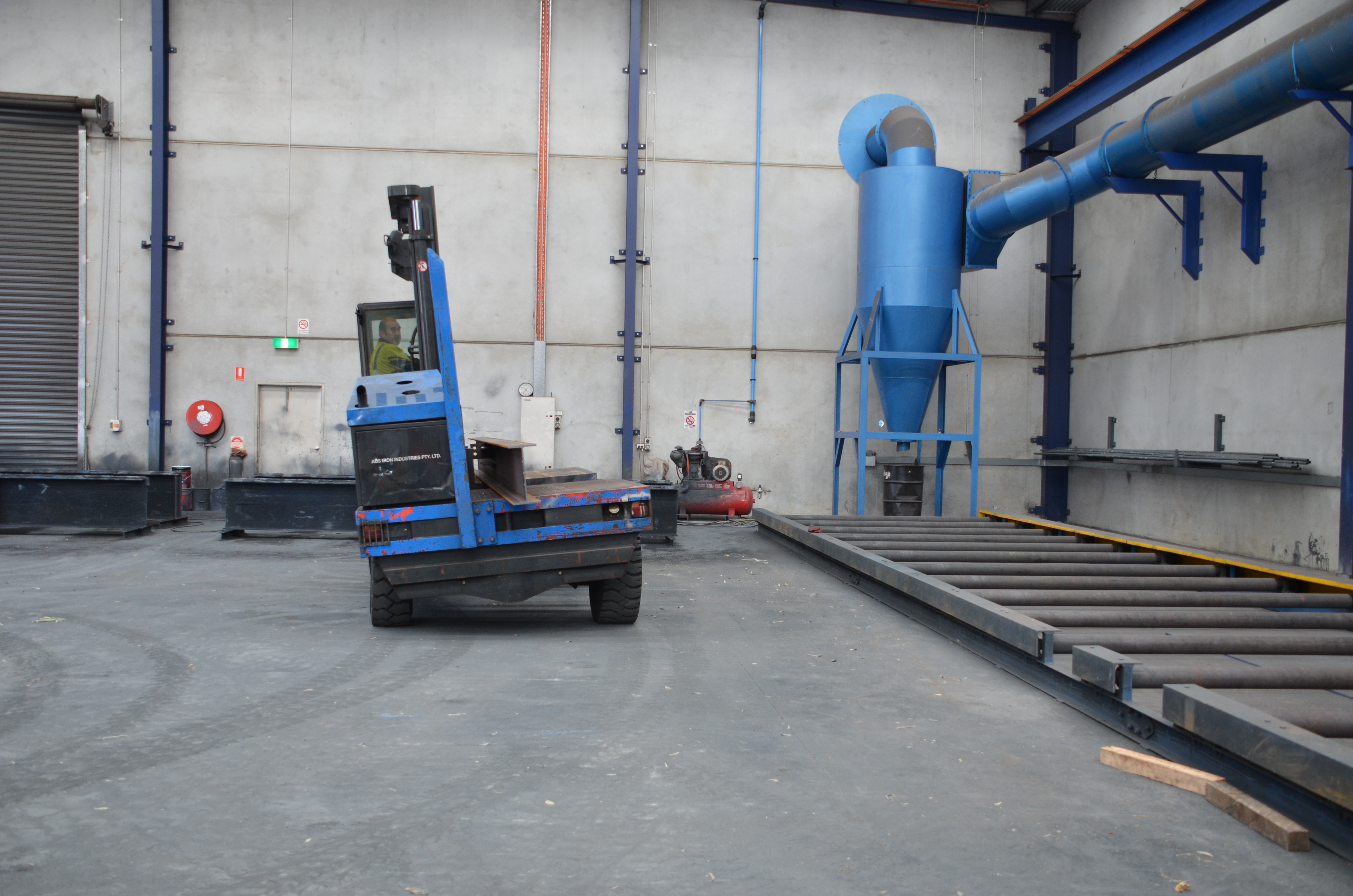https://archive.abp.unimelb.edu.au/objects/images/Construction/Images/Structural steel/Aus Iron Industries fabrication/DSC_2841.JPG
