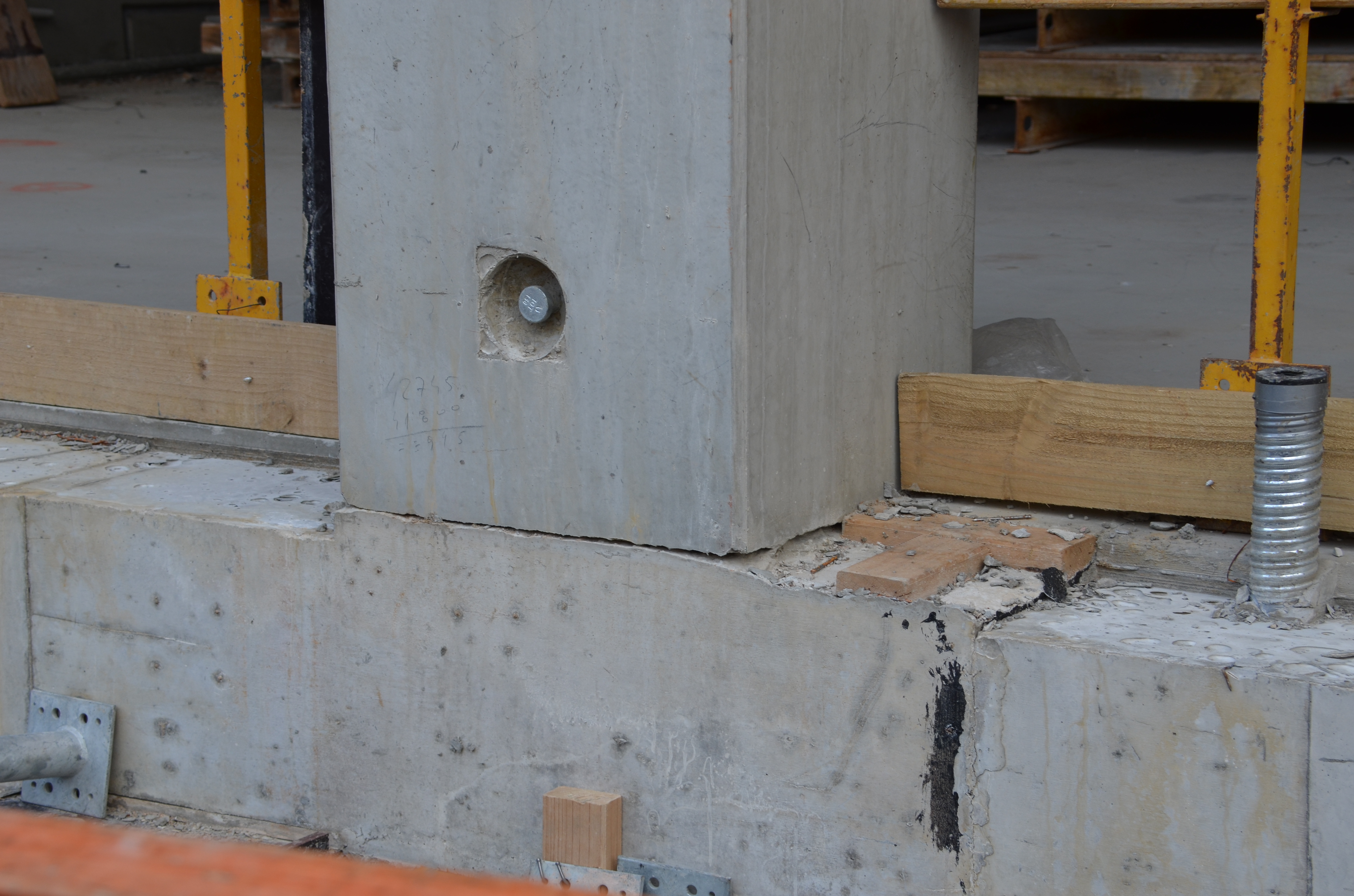 https://archive.abp.unimelb.edu.au/objects/images/Construction/Images/Concrete suspended slabs and beams/Slab movement joints/DSC_2432.JPG