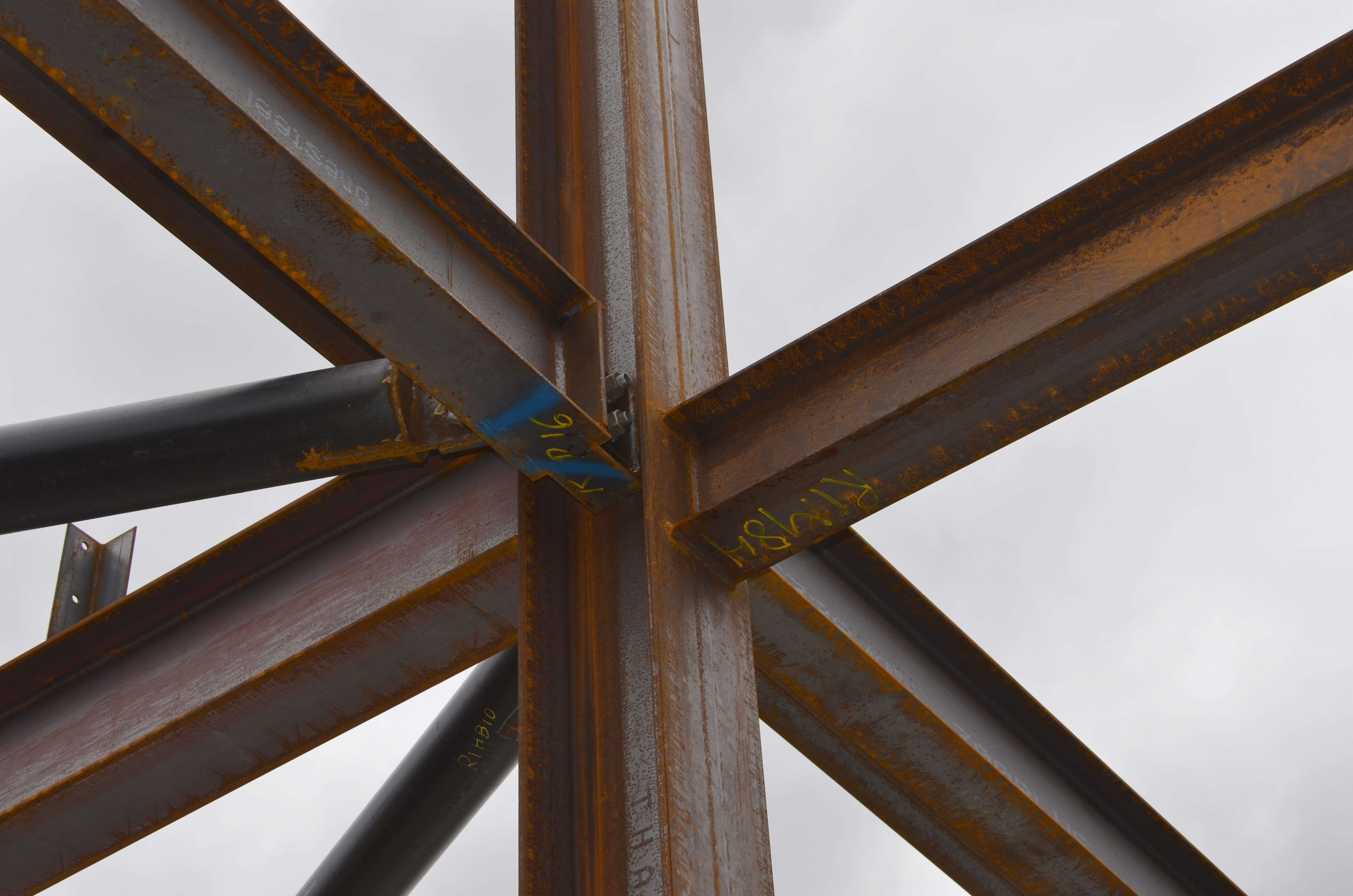 https://archive.abp.unimelb.edu.au/objects/images/Construction/Images/Structural steel/General roof/DSC_3427.JPG
