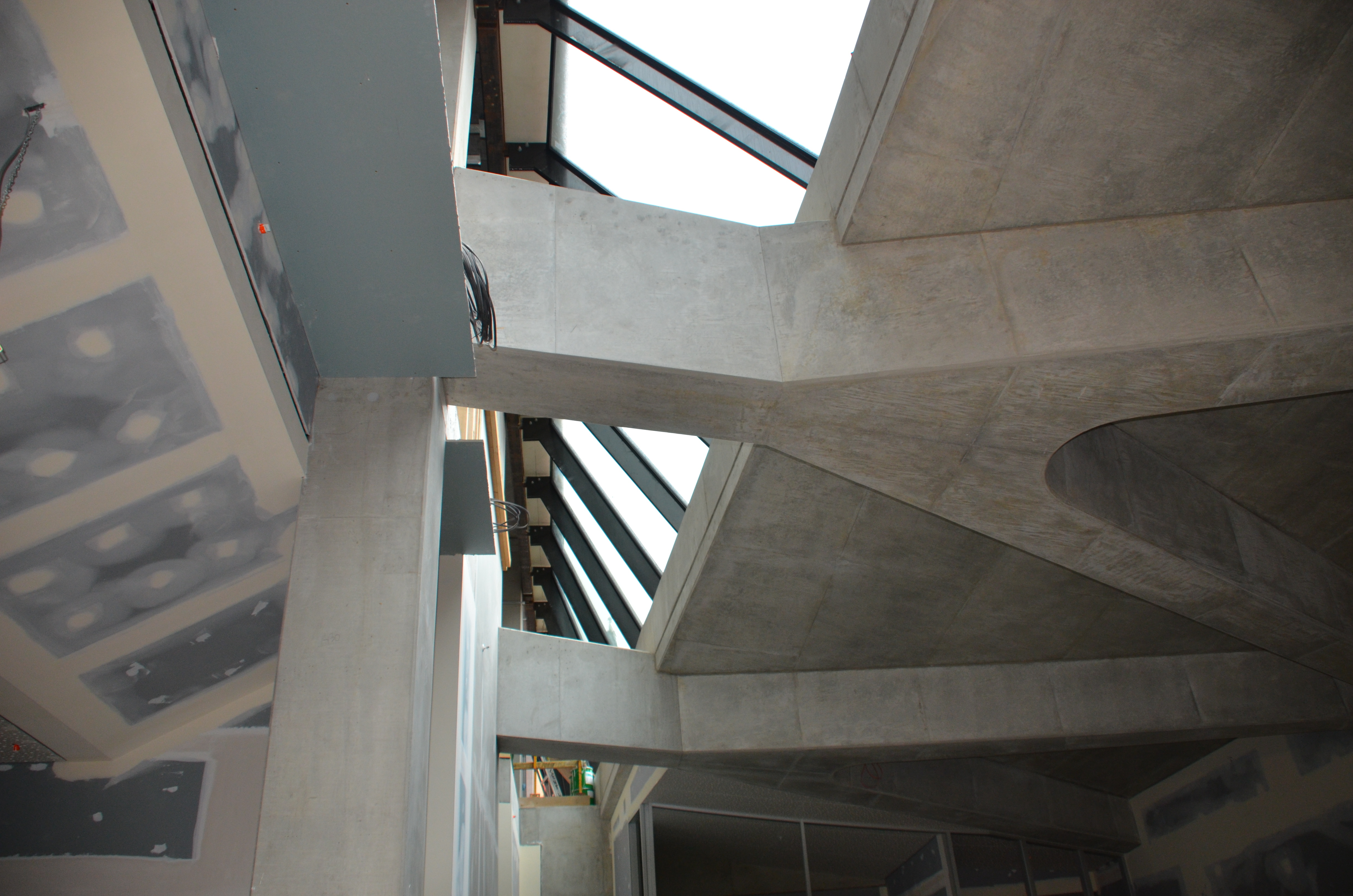 https://archive.abp.unimelb.edu.au/objects/images/Construction/Images/Concrete suspended slabs and beams/Wishbone beams library/DSC_7040.JPG