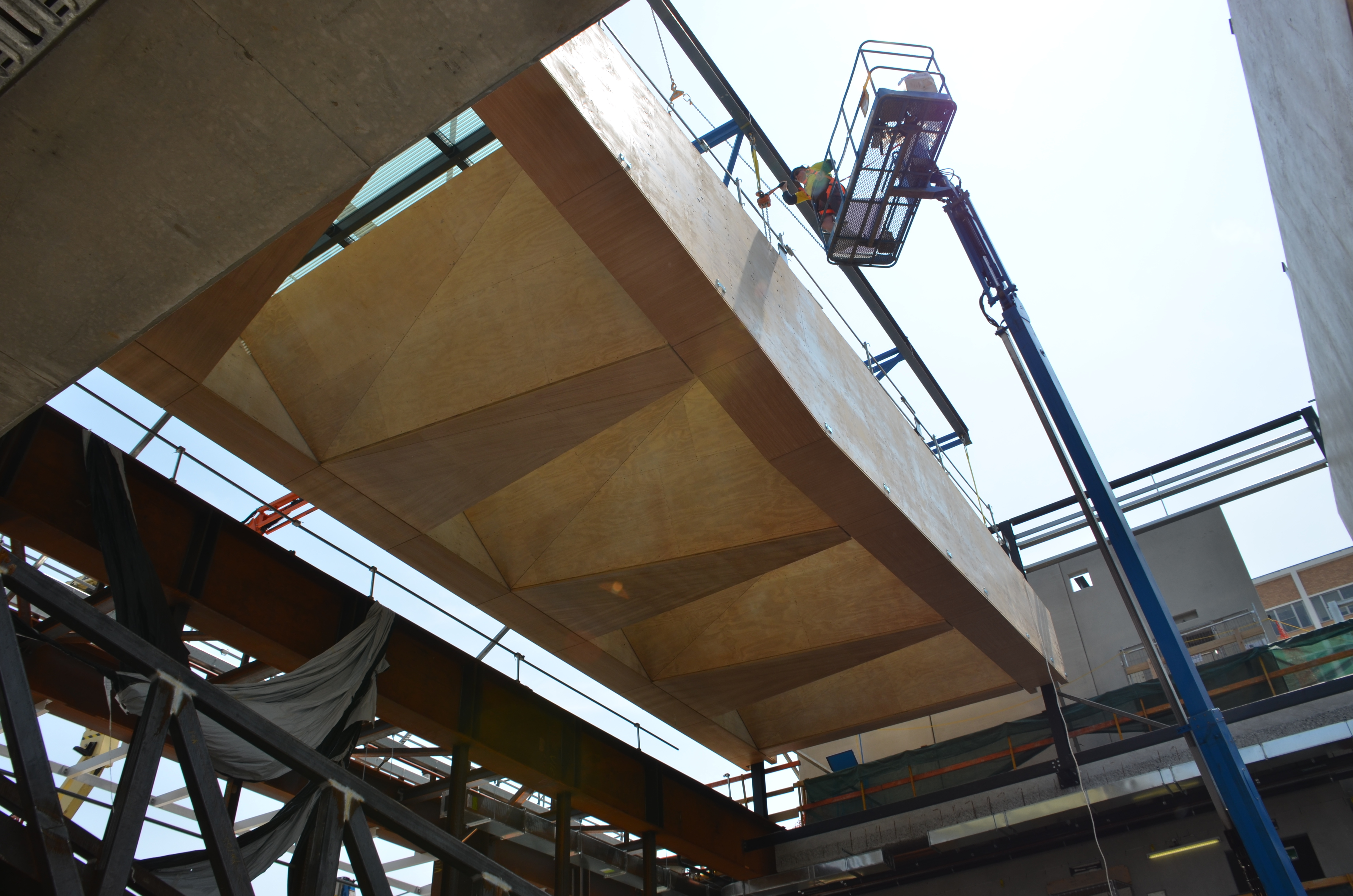 https://archive.abp.unimelb.edu.au/objects/images/Construction/Images/Hanging studio/Steel framing/DSC_5188.JPG