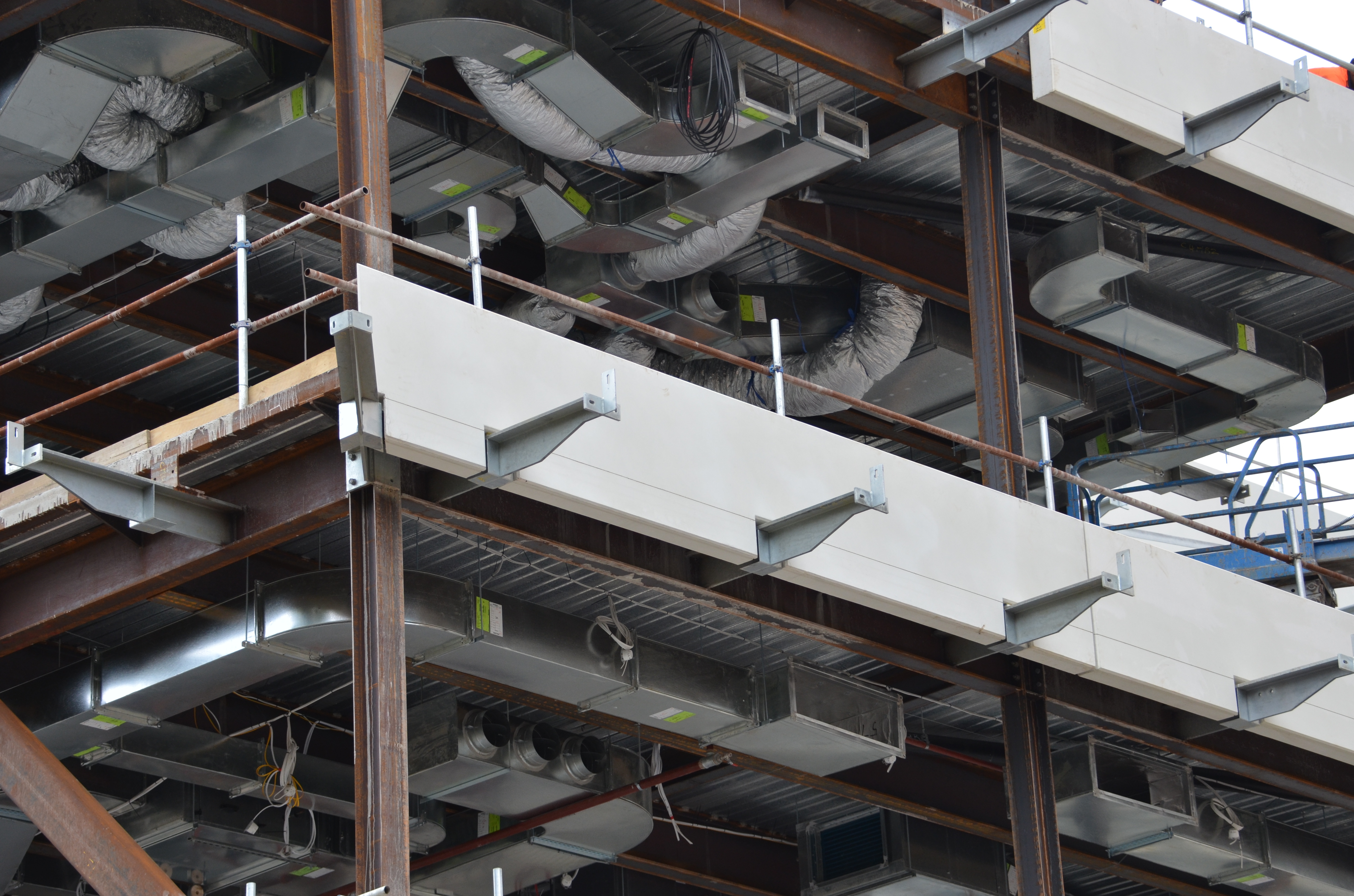 https://archive.abp.unimelb.edu.au/objects/images/Construction/Images/Facades/Precast concrete/To cantilever/DSC_6002.JPG