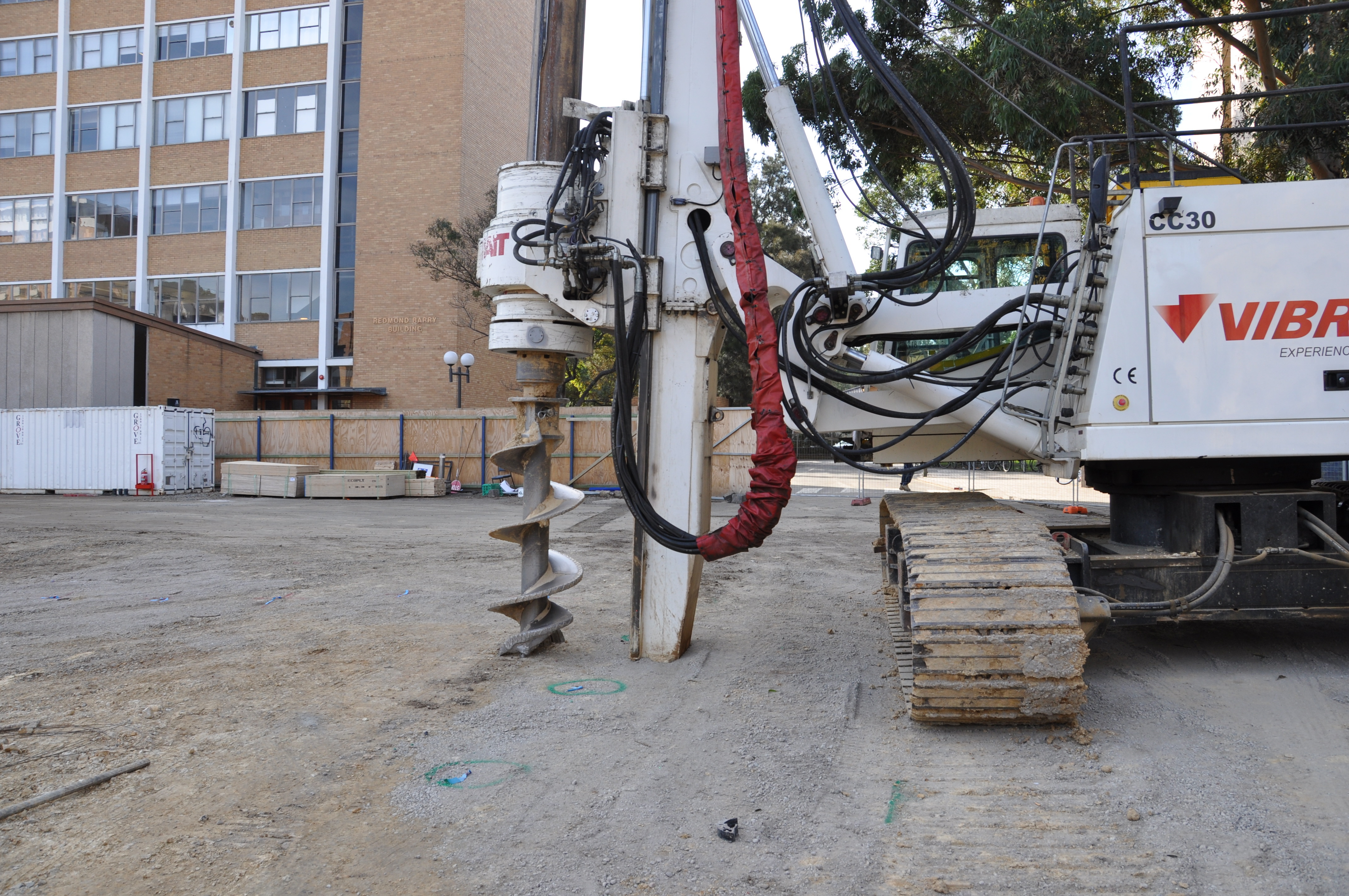 https://archive.abp.unimelb.edu.au/objects/images/Construction/Images/Basement/Bored pier construction/DSC_0088.JPG