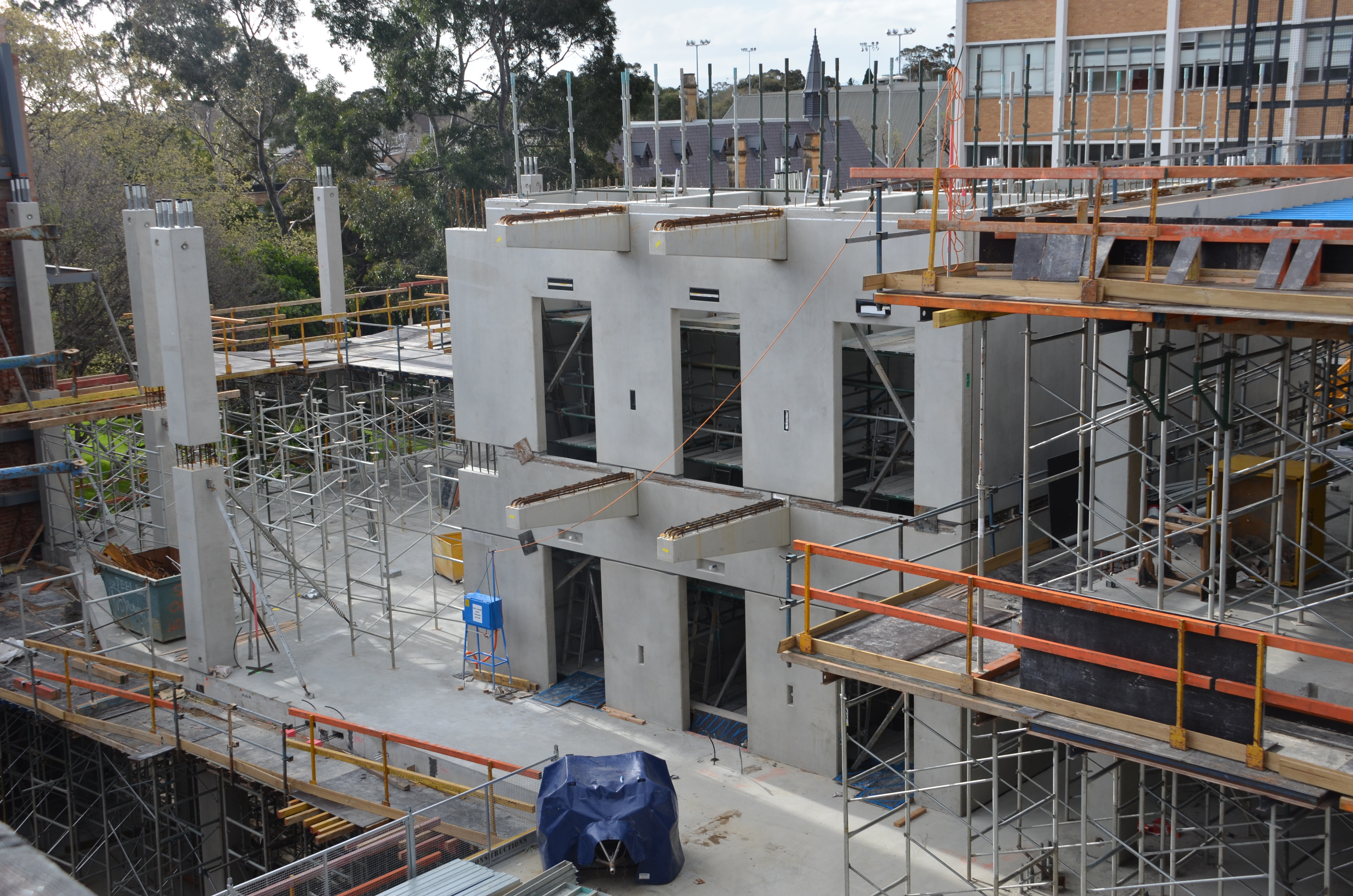 https://archive.abp.unimelb.edu.au/objects/images/Construction/Images/Precast structural concrete walls and columns/Levesl 2-5/DSC_2428.JPG https://archive.abp.unimelb.edu.au/objects/images/Construction/Images/Precast structural concrete walls and columns/Levesl 2-5/DSC_2428.JPG