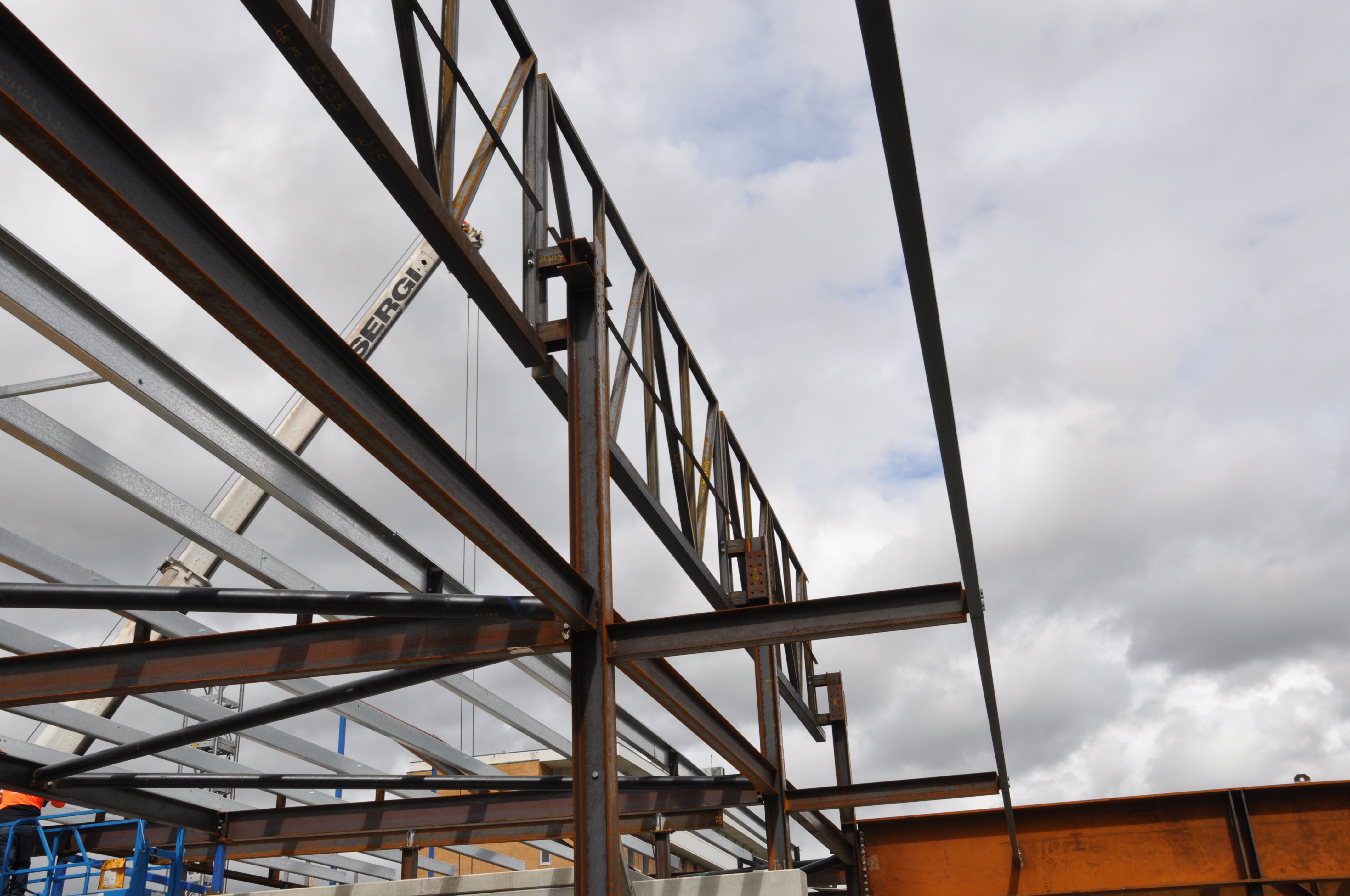 https://archive.abp.unimelb.edu.au/objects/images/Construction/Images/Structural steel/General roof/DSC_4028.JPG https://archive.abp.unimelb.edu.au/objects/images/Construction/Images/Structural steel/General roof/DSC_4028.JPG