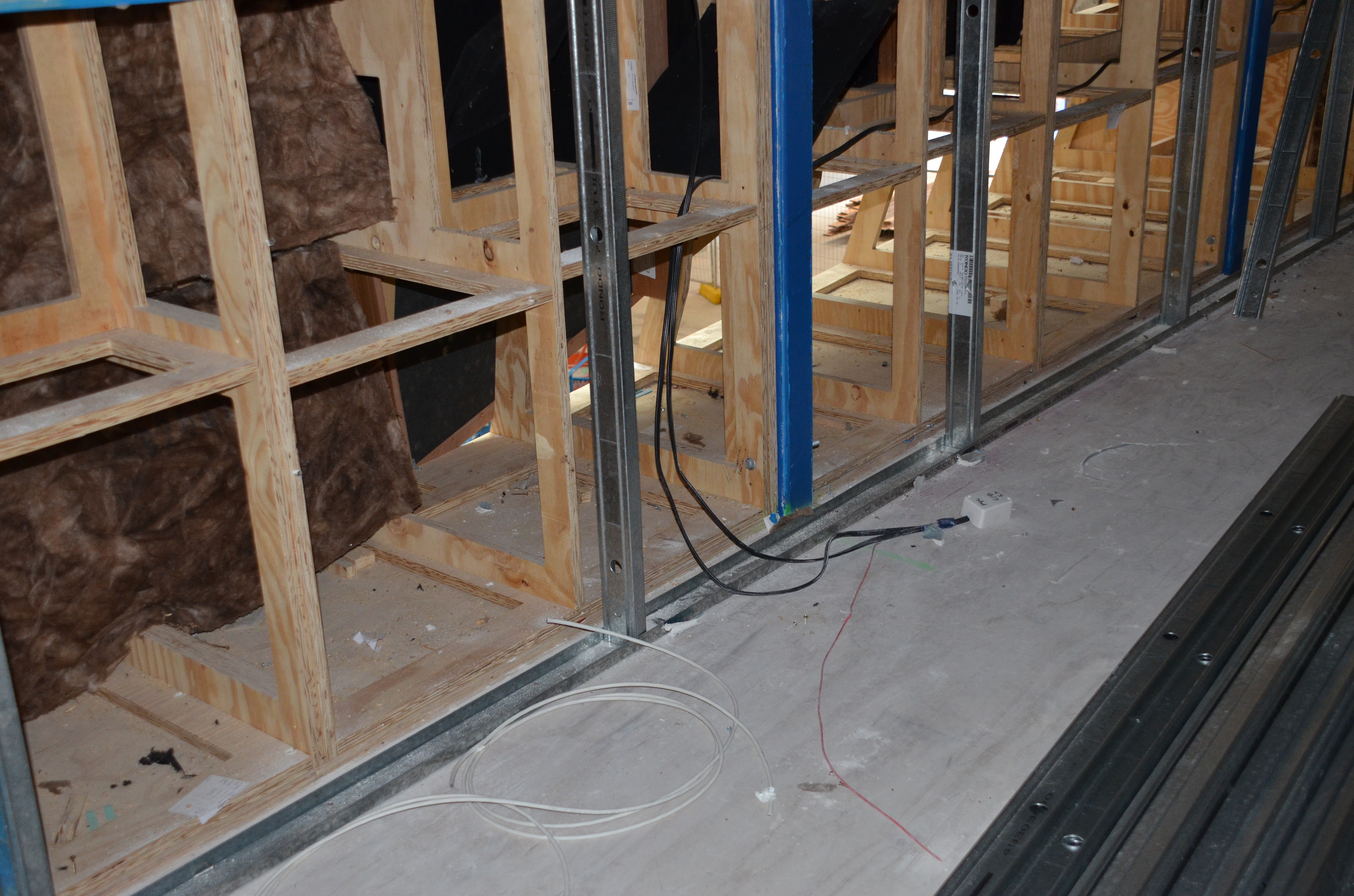 https://archive.abp.unimelb.edu.au/objects/images/Construction/Images/Hanging studio/Internal plasterboard lining and framing/DSC_8555.JPG https://archive.abp.unimelb.edu.au/objects/images/Construction/Images/Hanging studio/Internal plasterboard lining and framing/DSC_8555.JPG