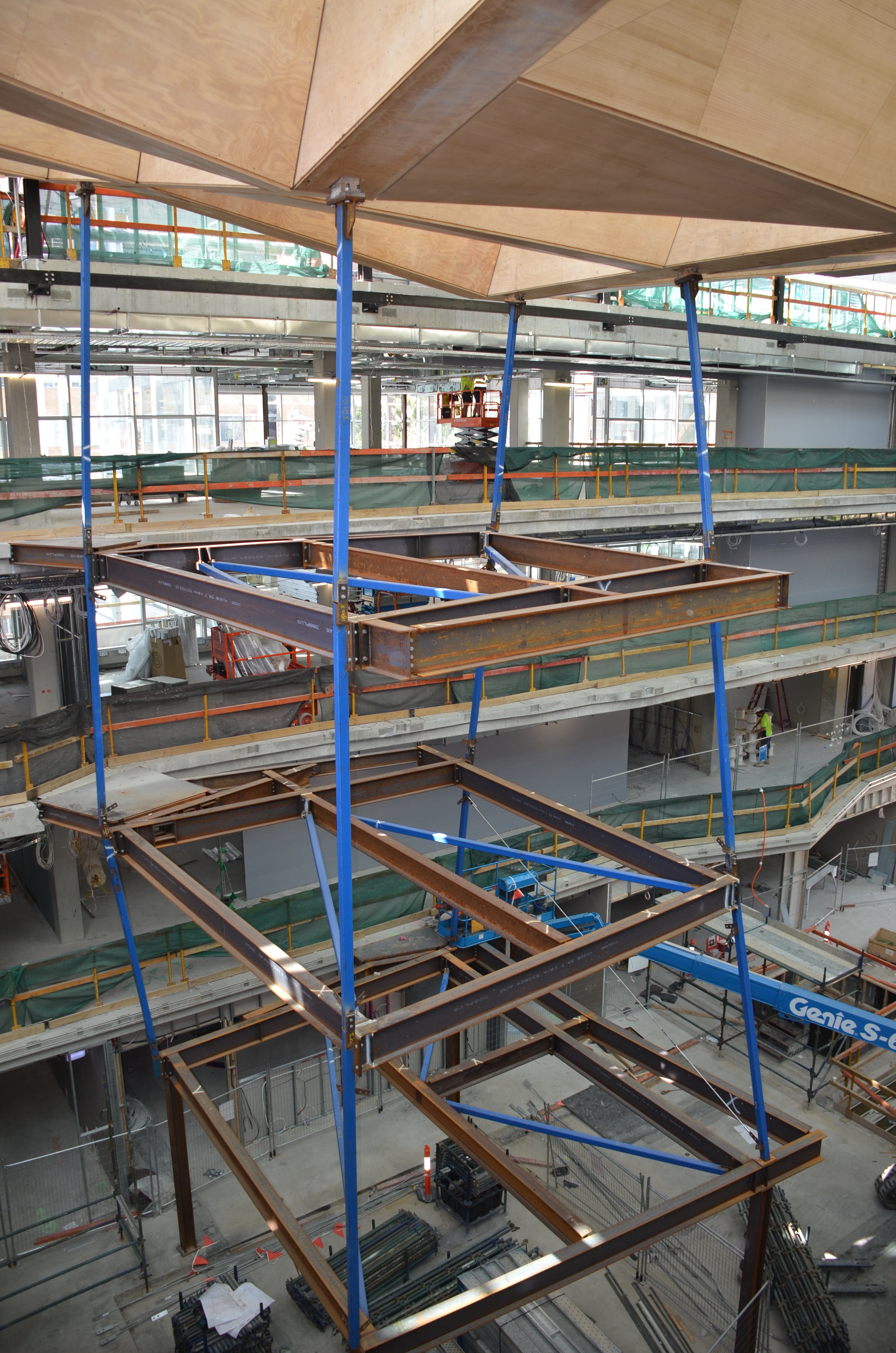 https://archive.abp.unimelb.edu.au/objects/images/Construction/Images/Hanging studio/Steel framing/DSC_5960.JPG https://archive.abp.unimelb.edu.au/objects/images/Construction/Images/Hanging studio/Steel framing/DSC_5960.JPG