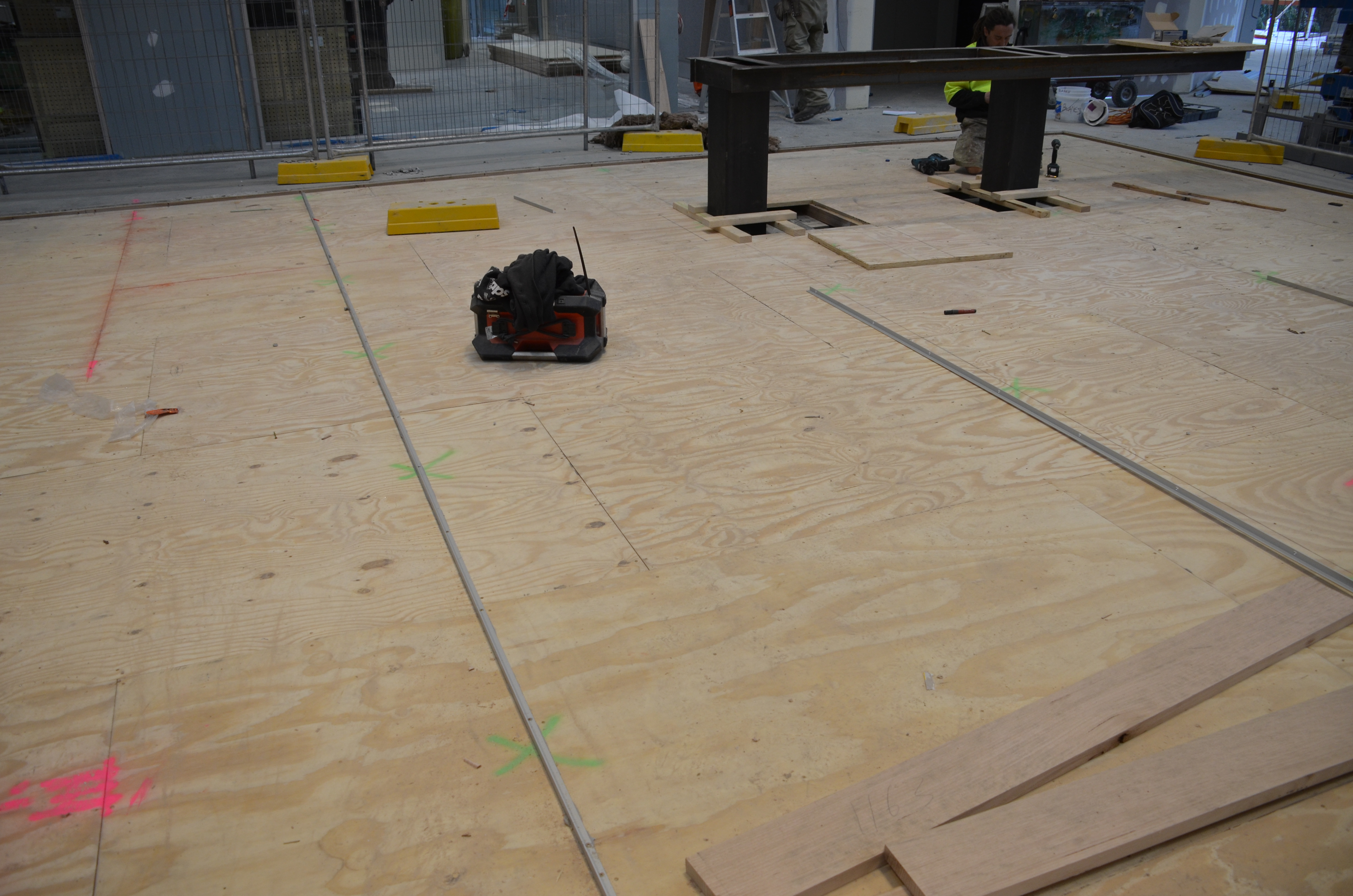 https://archive.abp.unimelb.edu.au/objects/images/Construction/Images/Floors and finishes/Atrium timber/DSC_8986.JPG https://archive.abp.unimelb.edu.au/objects/images/Construction/Images/Floors and finishes/Atrium timber/DSC_8986.JPG