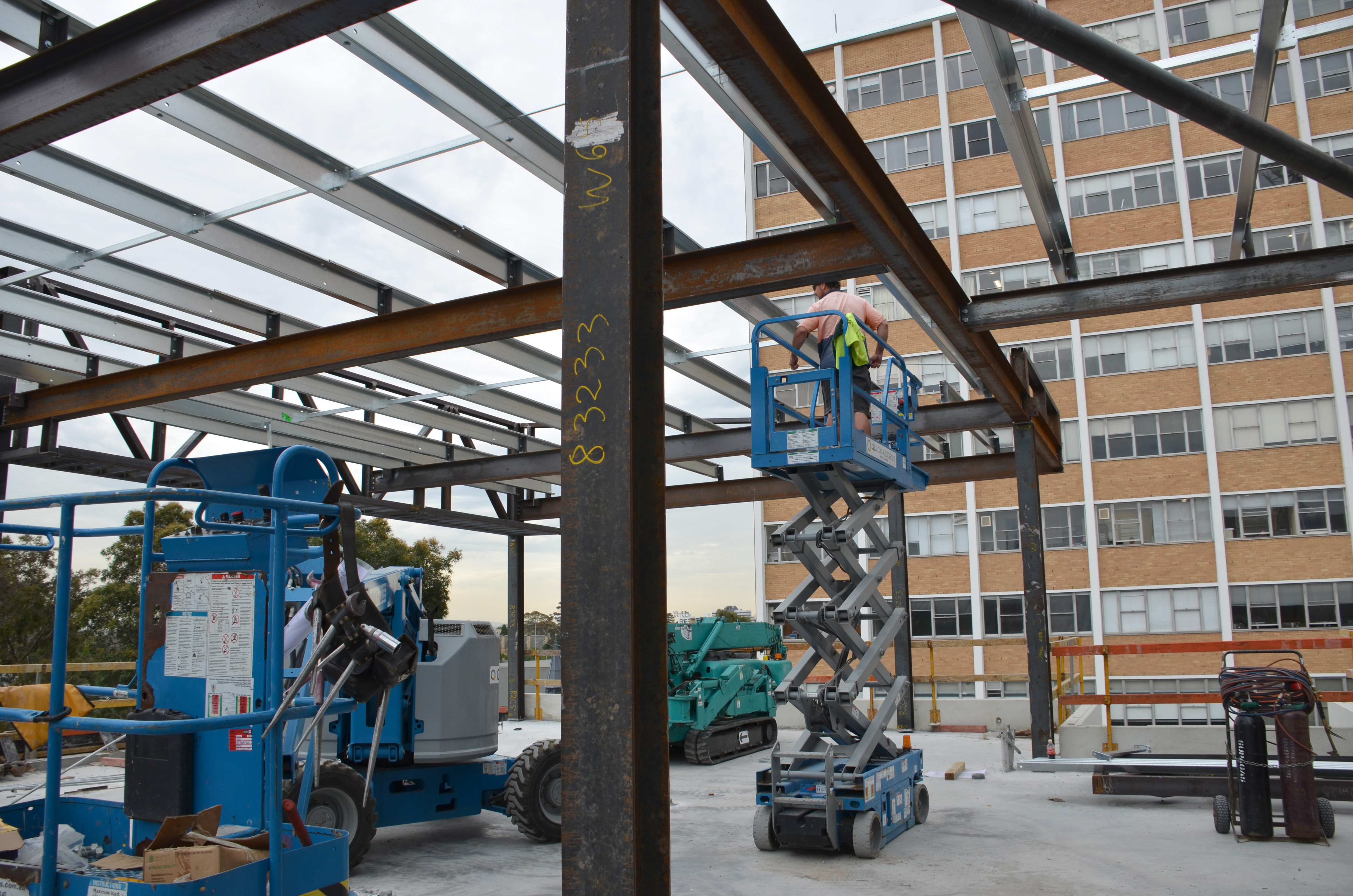 https://archive.abp.unimelb.edu.au/objects/images/Construction/Images/Structural steel/General roof/DSC_3916.JPG