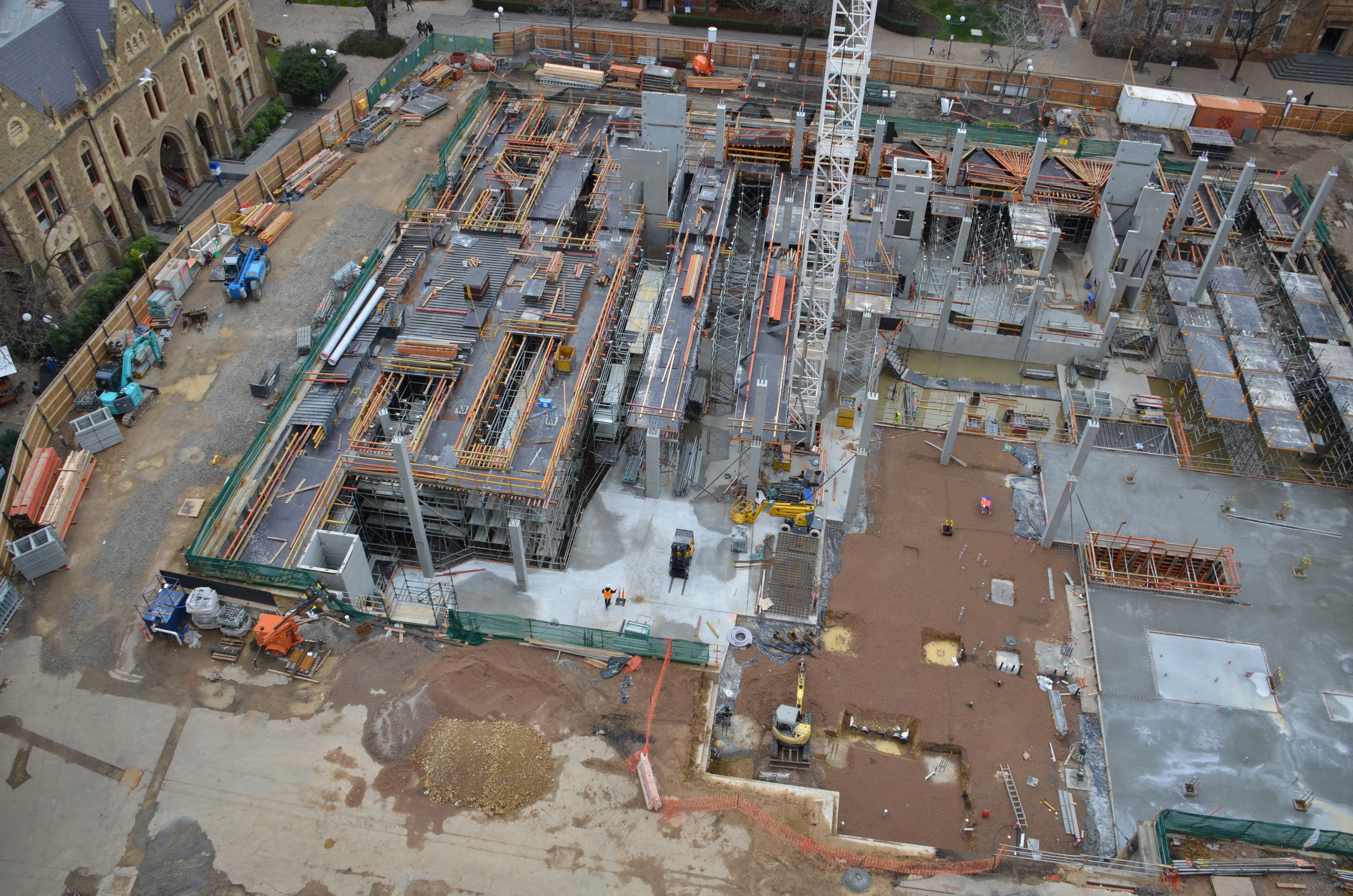 https://archive.abp.unimelb.edu.au/objects/images/Construction/Images/Concrete suspended slabs and beams/Ground level & formwork/DSC_0944.JPG https://archive.abp.unimelb.edu.au/objects/images/Construction/Images/Concrete suspended slabs and beams/Ground level & formwork/DSC_0944.JPG