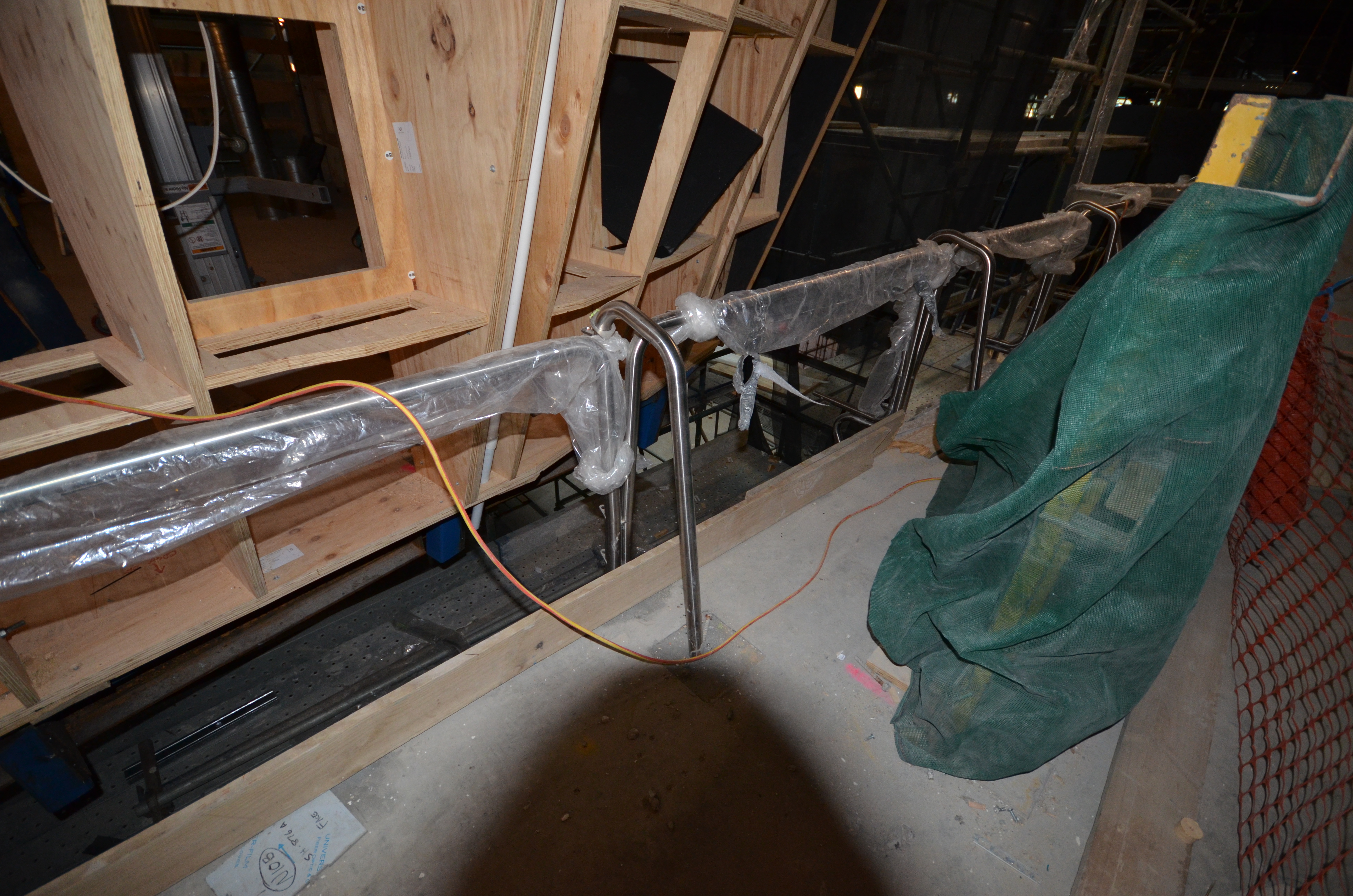 https://archive.abp.unimelb.edu.au/objects/images/Construction/Images/Hanging studio/Wall framing/DSC_7609.JPG https://archive.abp.unimelb.edu.au/objects/images/Construction/Images/Hanging studio/Wall framing/DSC_7609.JPG