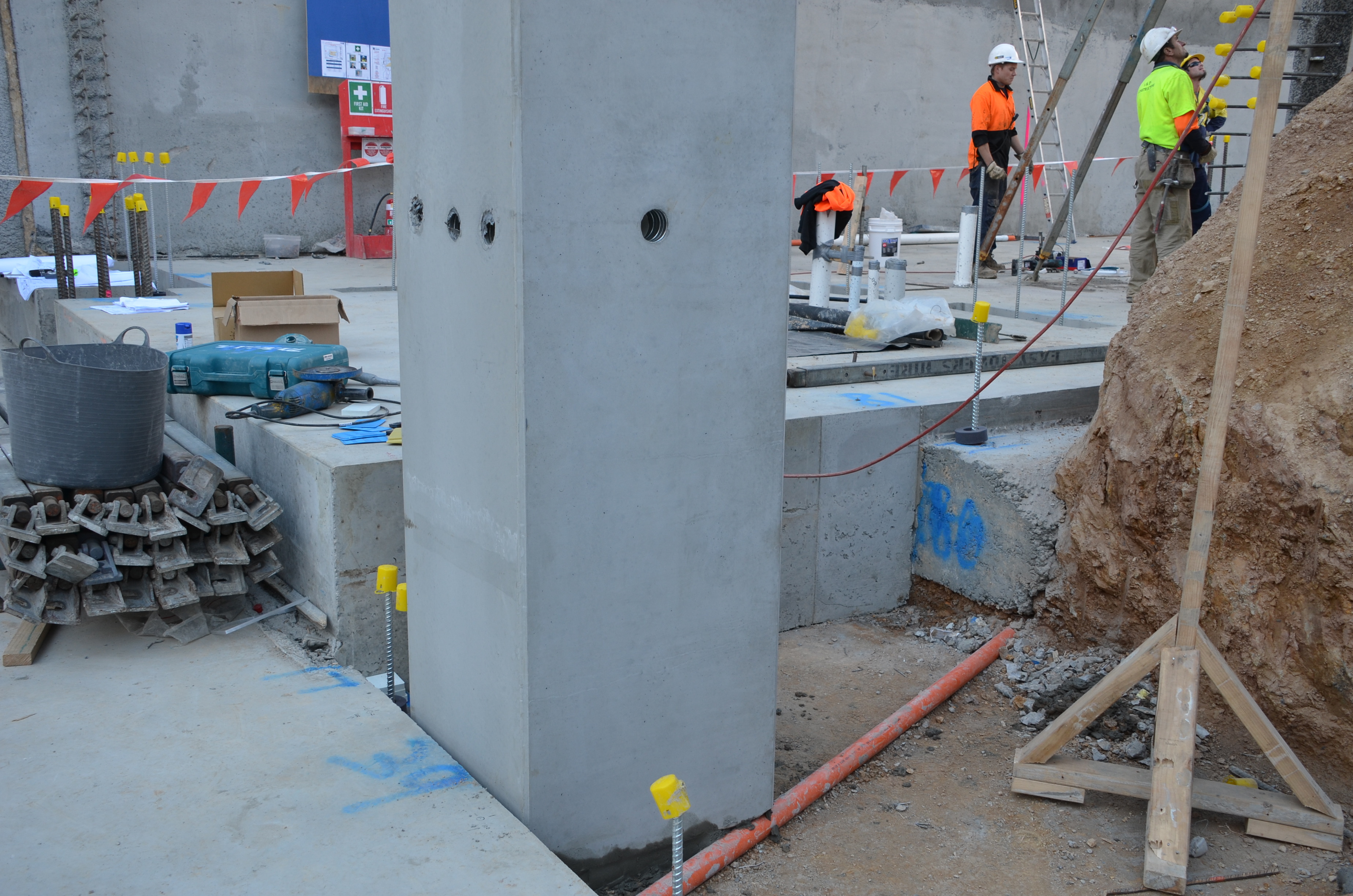 https://archive.abp.unimelb.edu.au/objects/images/Construction/Images/Precast structural concrete walls and columns/Basement/DSC_0486.JPG https://archive.abp.unimelb.edu.au/objects/images/Construction/Images/Precast structural concrete walls and columns/Basement/DSC_0486.JPG