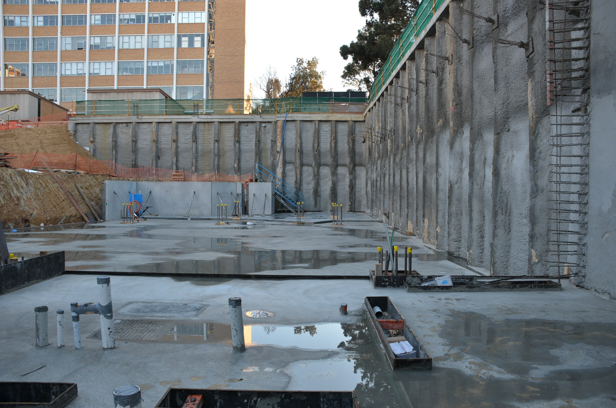 https://archive.abp.unimelb.edu.au/objects/images/Construction/Images/Basement/Basement ground slabs/DSC_0410.JPG